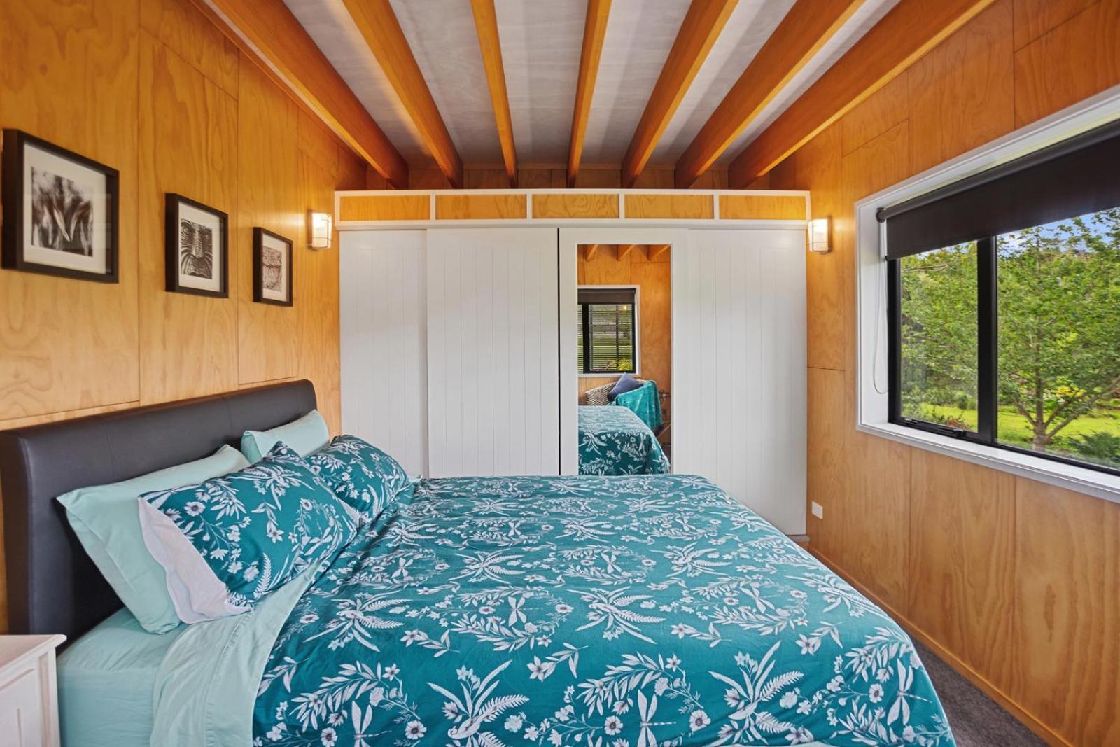 The Barn - Waihi Holiday Home view 5