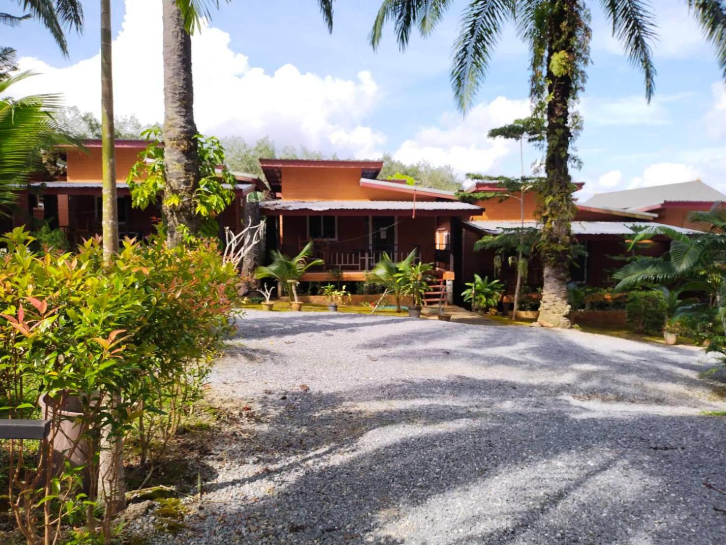 Palmthien Pool Villa Aonang