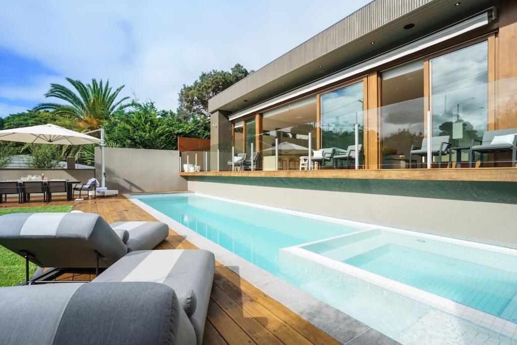 Trelawney Beach House - opposite Blairgowrie beach