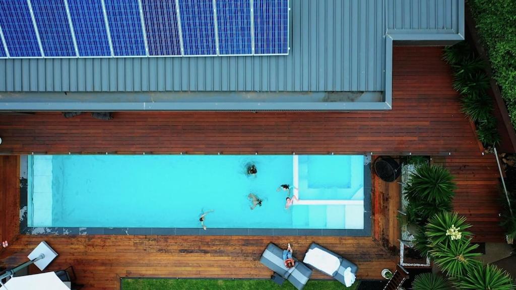 Trelawney Beach House - opposite Blairgowrie beach
