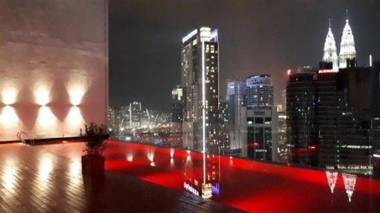 ComfyHomes M101 Dang Wangi Pool KLCC View