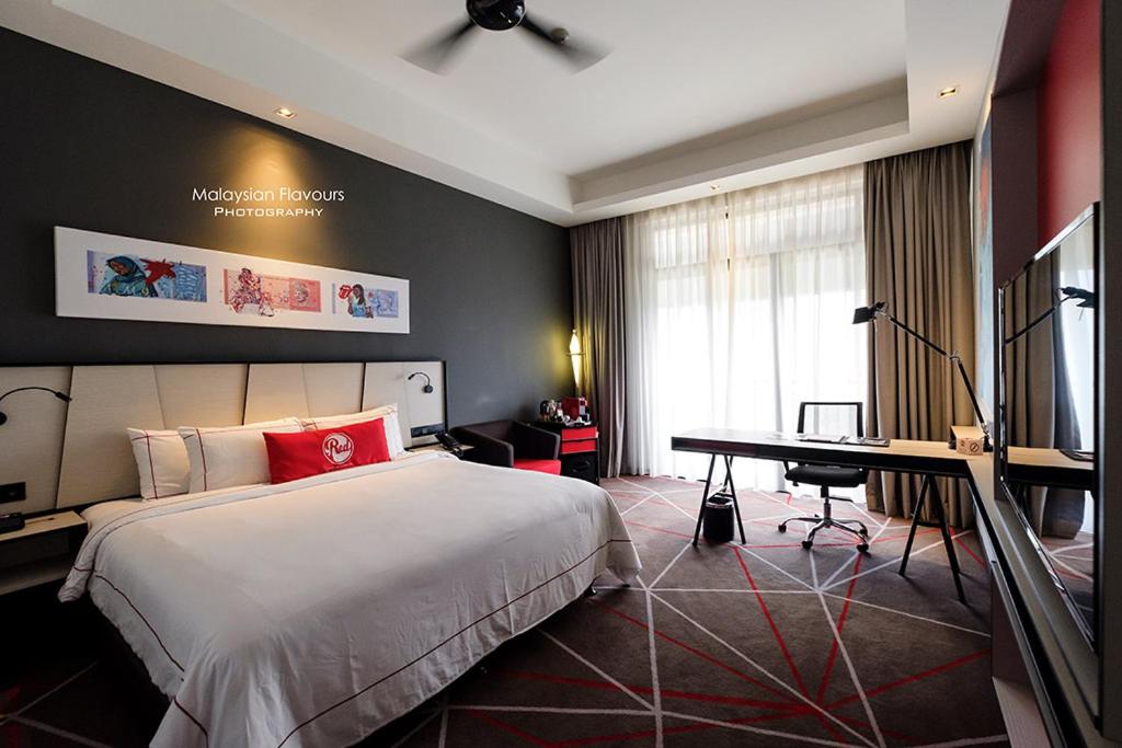ComfyHomes M101 Dang Wangi Pool KLCC View