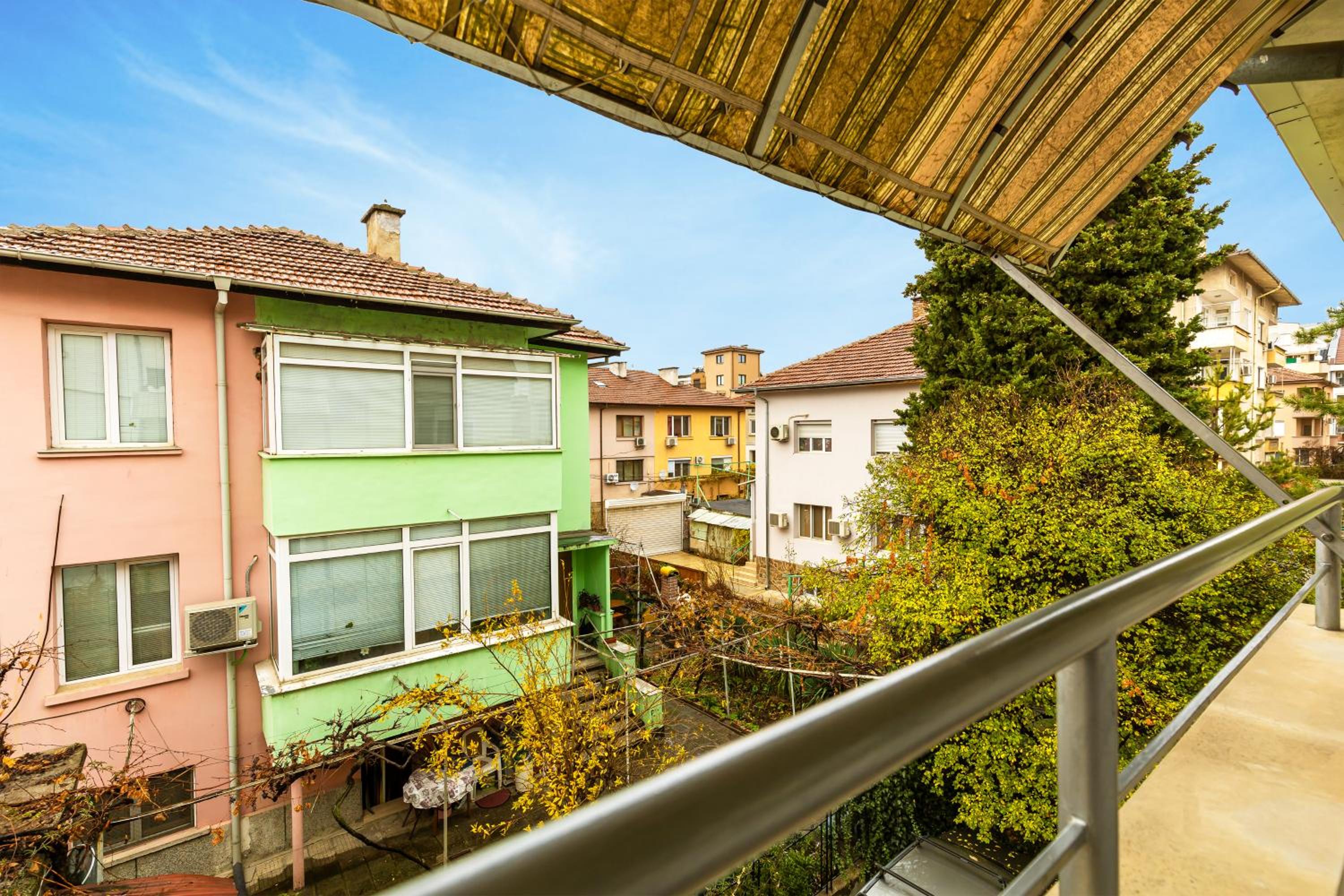 Quiet apartment near the center view 5