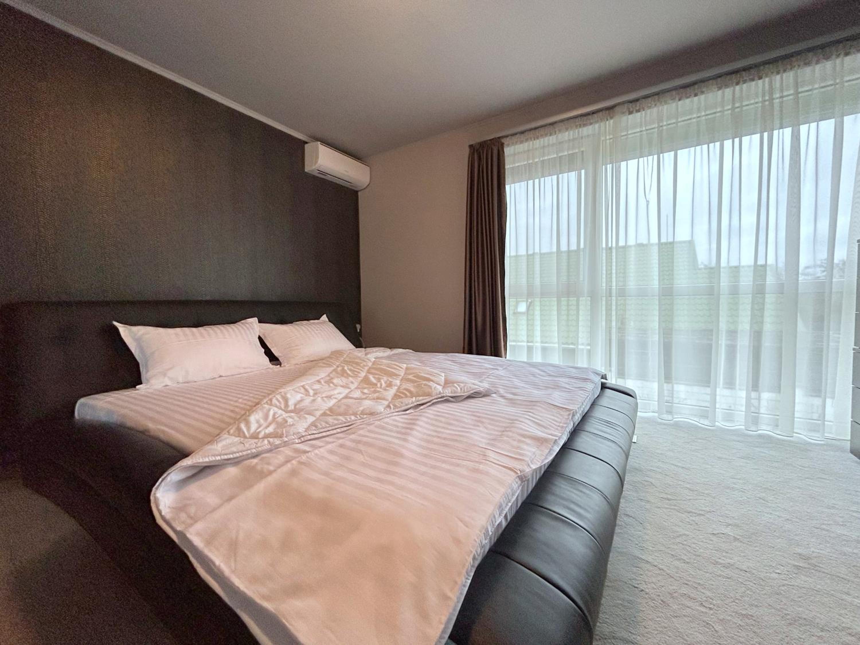Thea Apartment