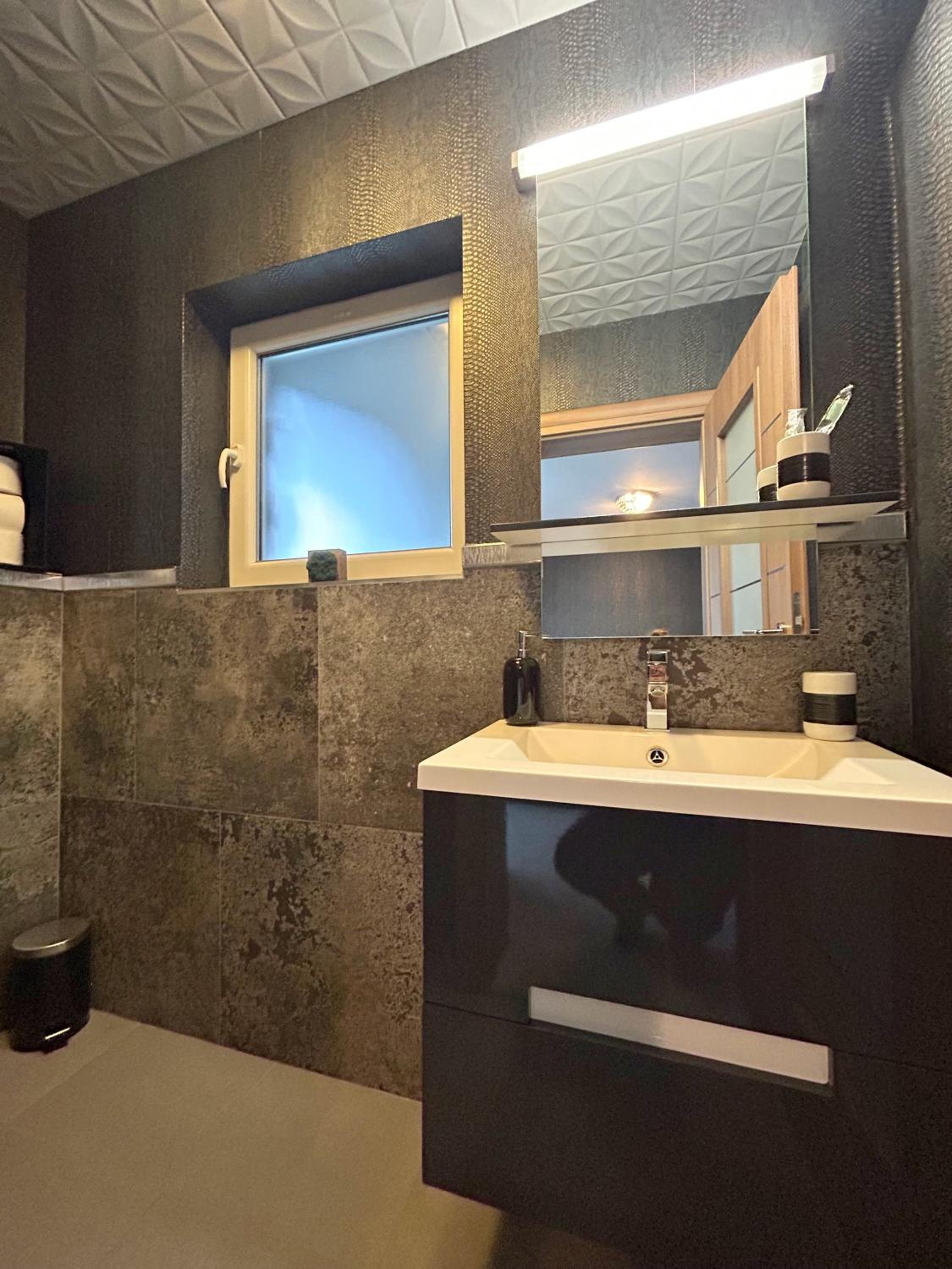 Thea Apartment