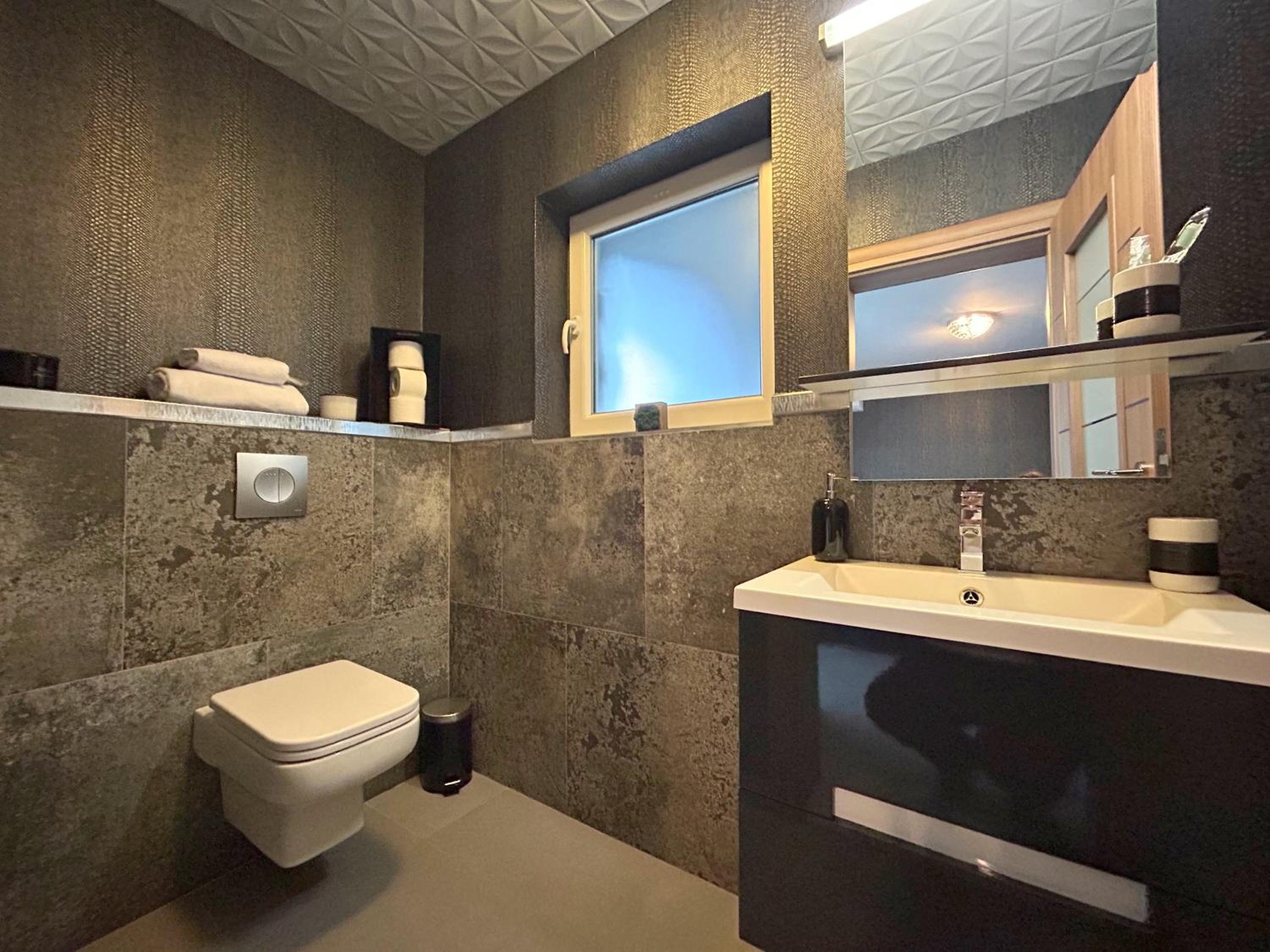 Thea Apartment