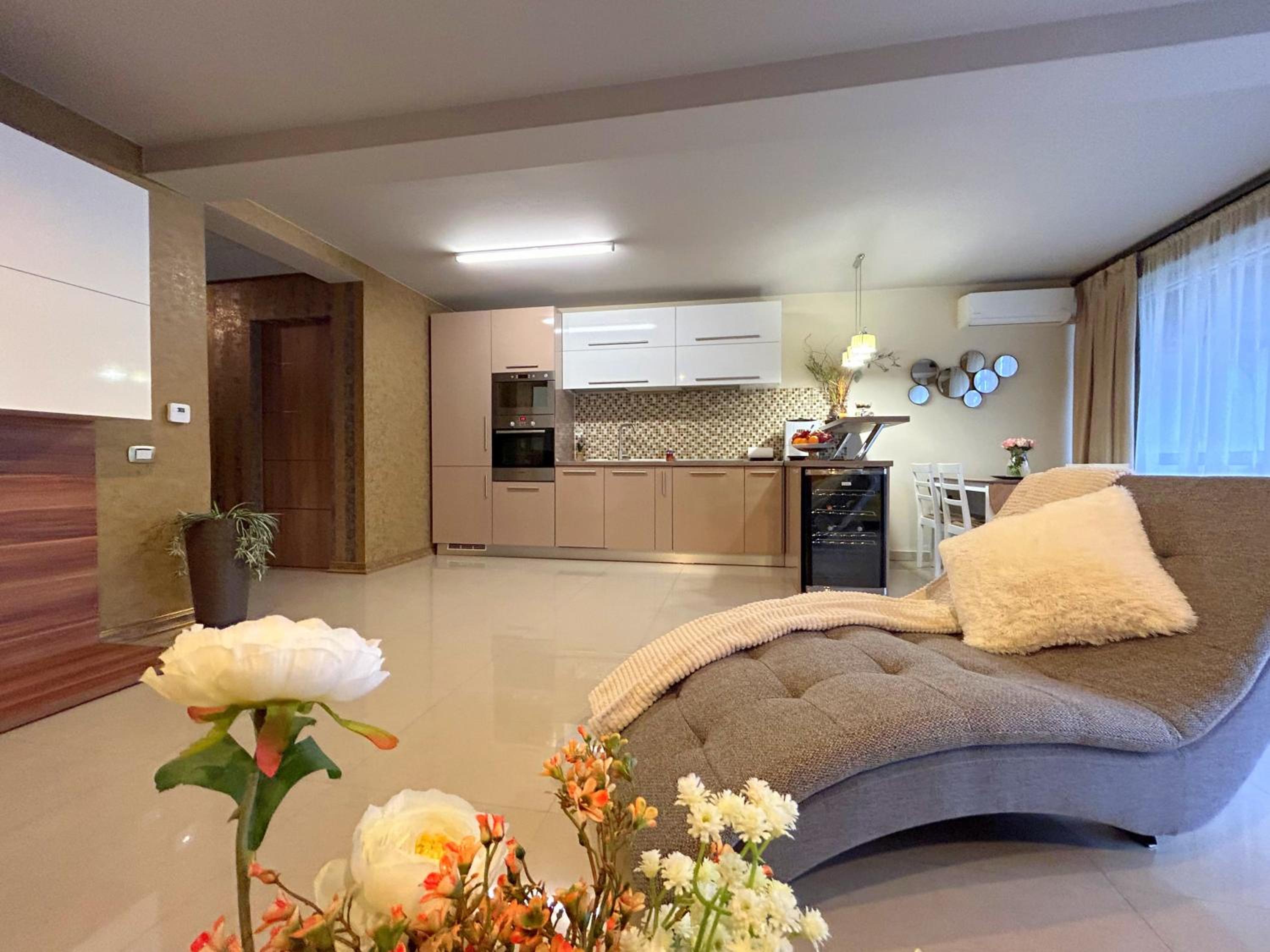 Thea Apartment
