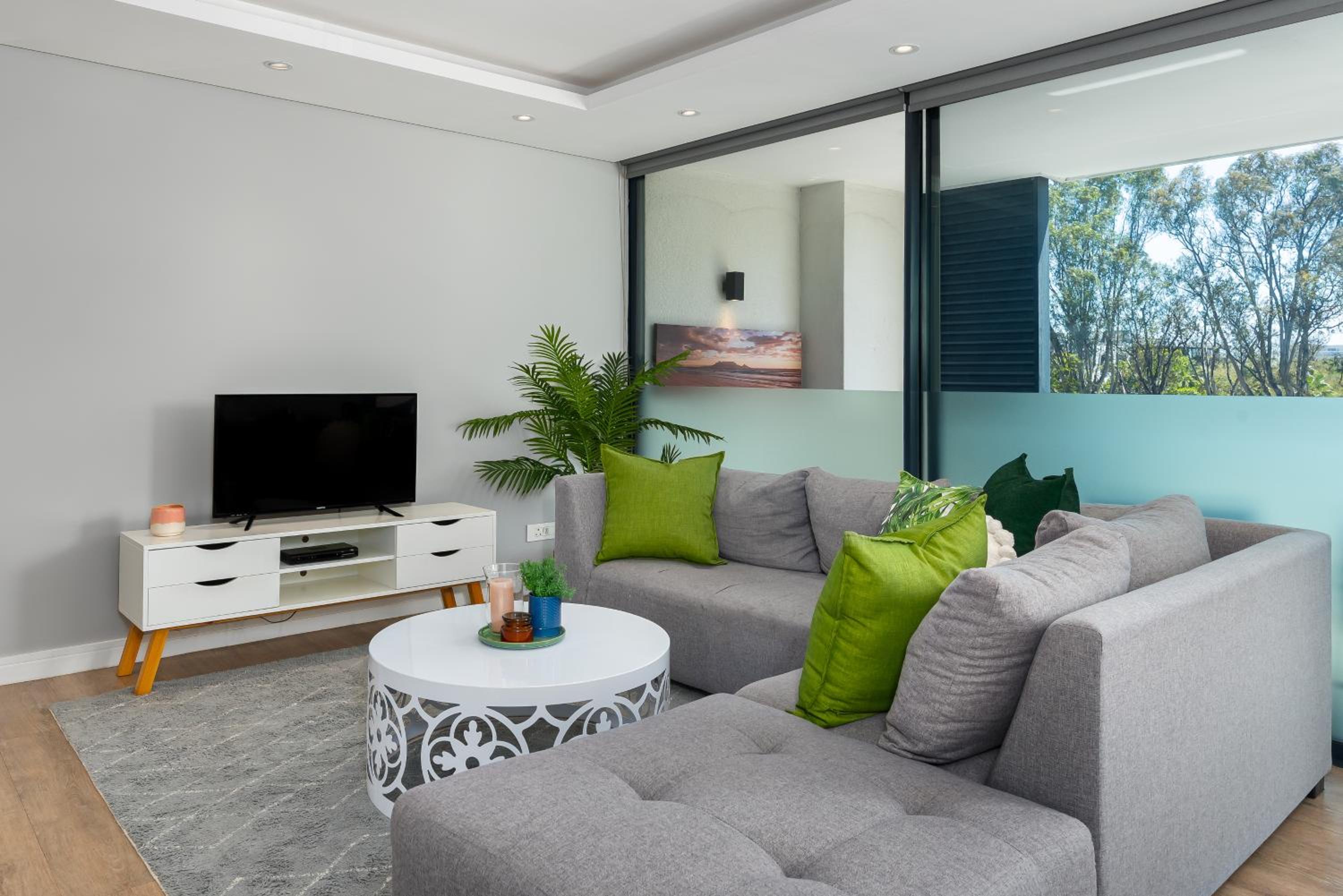 Warwick Apartments by Propr