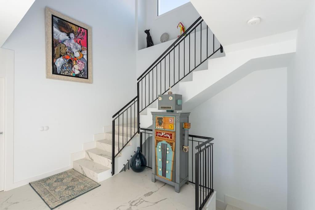 luxurious villa MOGA overlooking the sea and Gibraltar