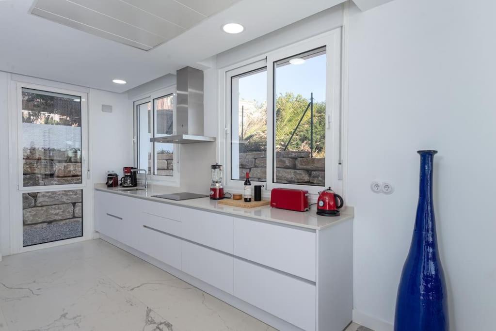luxurious villa MOGA overlooking the sea and Gibraltar
