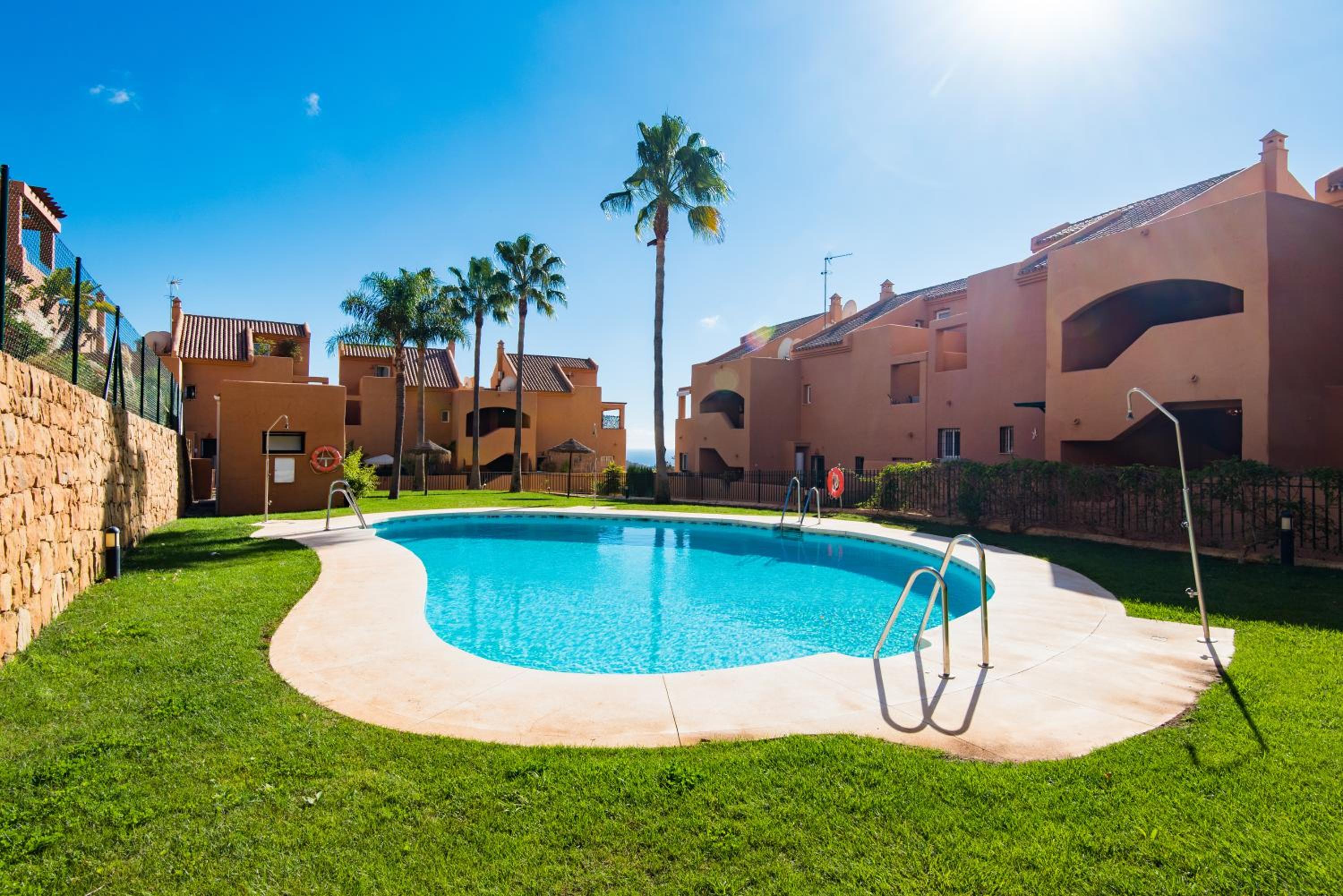 RentAndHomes Marbella Golf Elviria