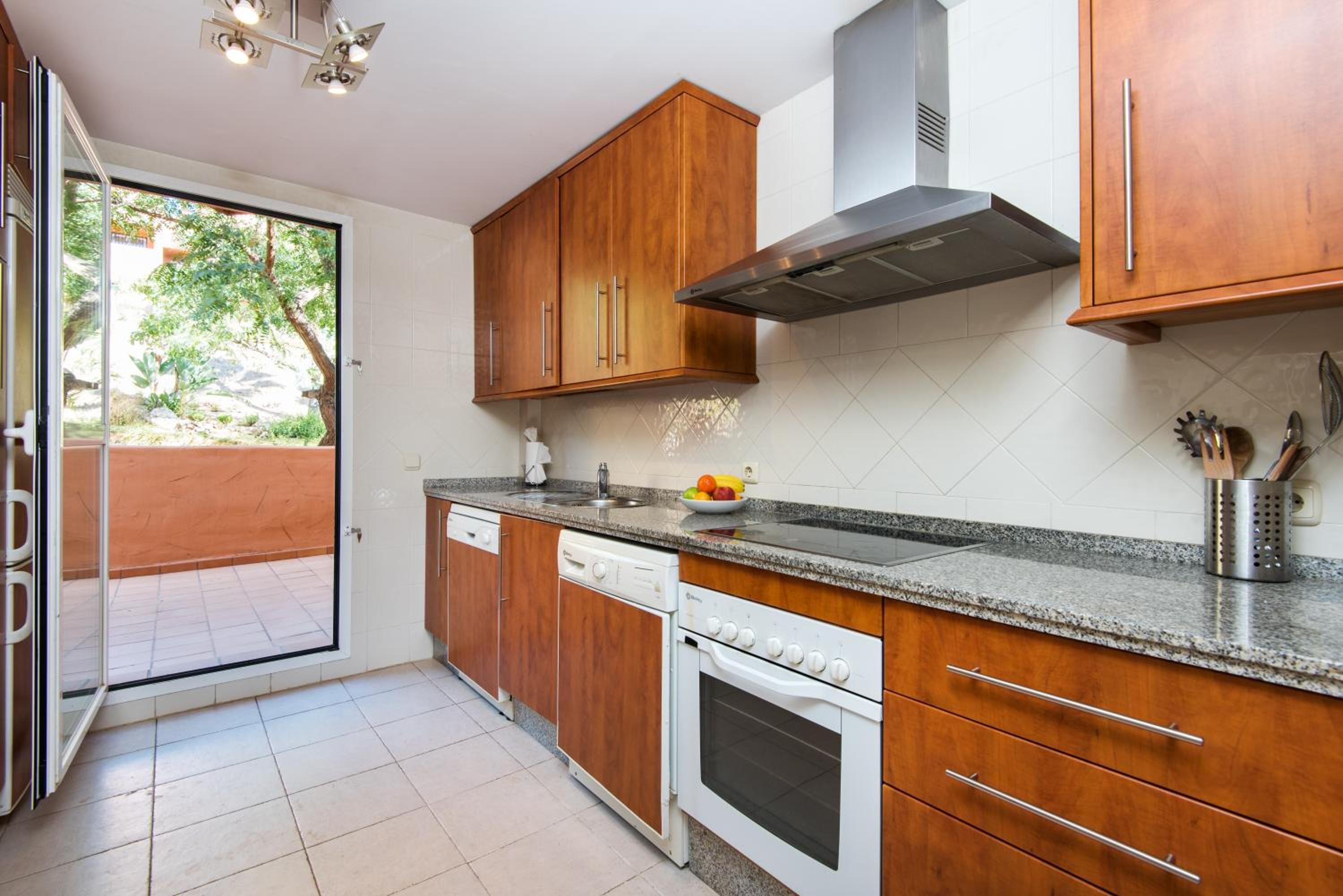 RentAndHomes Marbella Golf Elviria