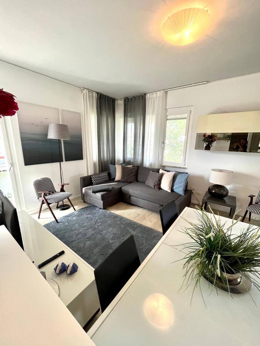 Your Familyapartment in Sirmione view 2