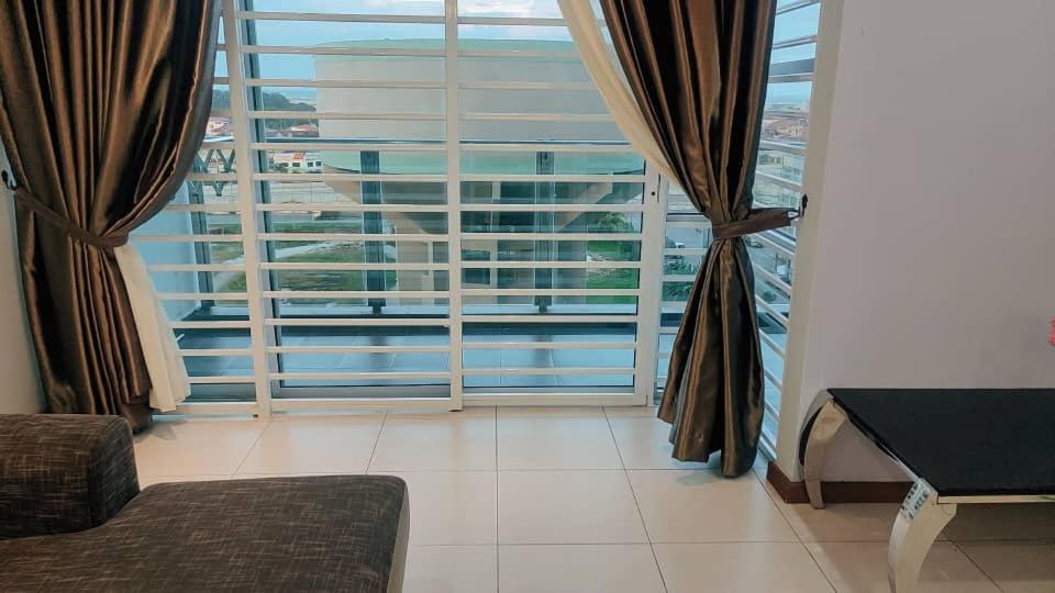 Sekinchan PaddyView Homestay 高楼 看稻田 阳台民宿