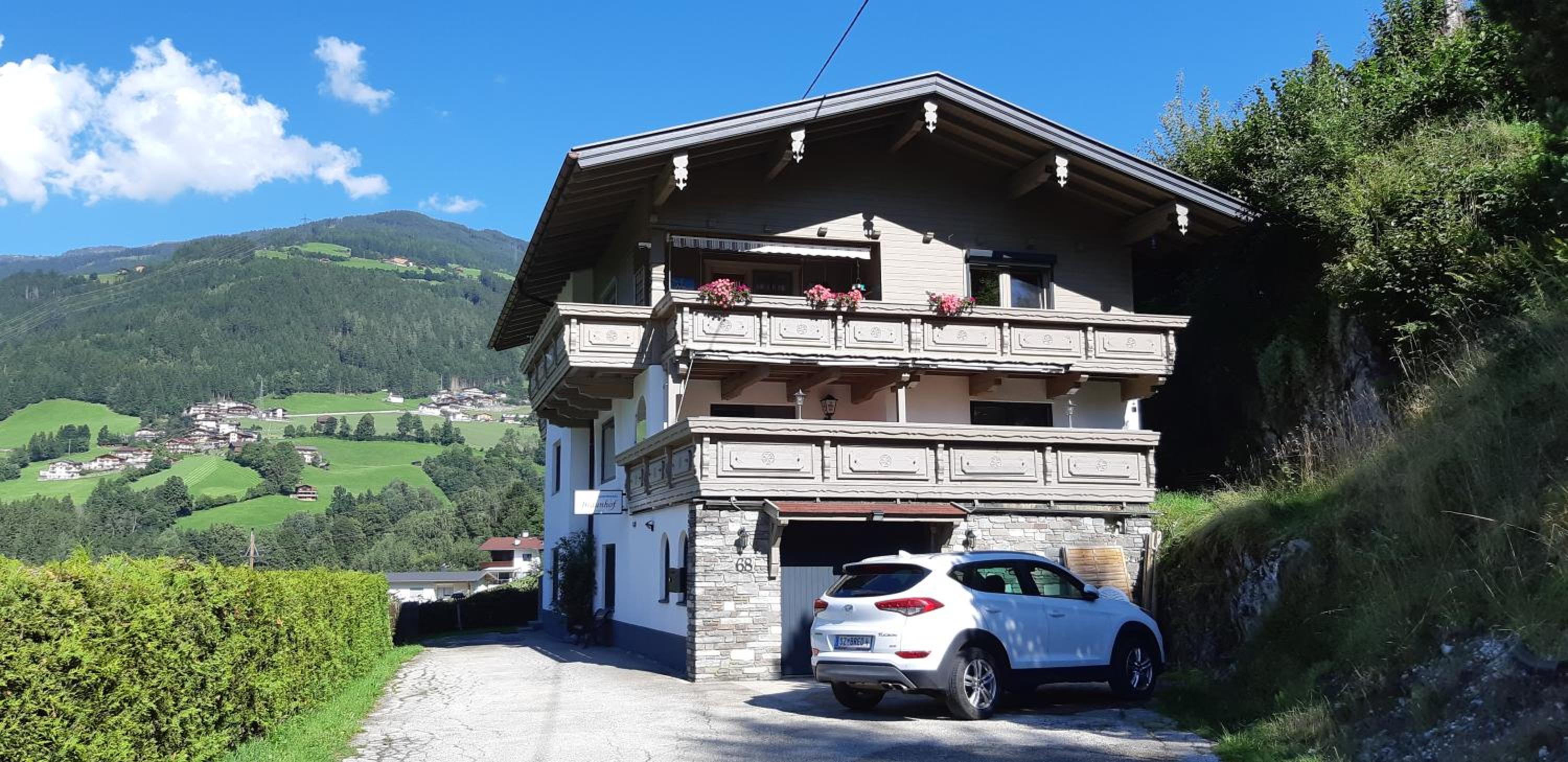 Braunhof Apartments view 2
