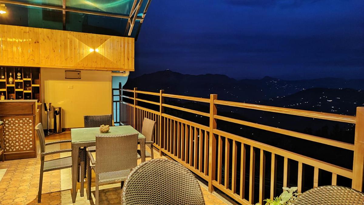 balcony