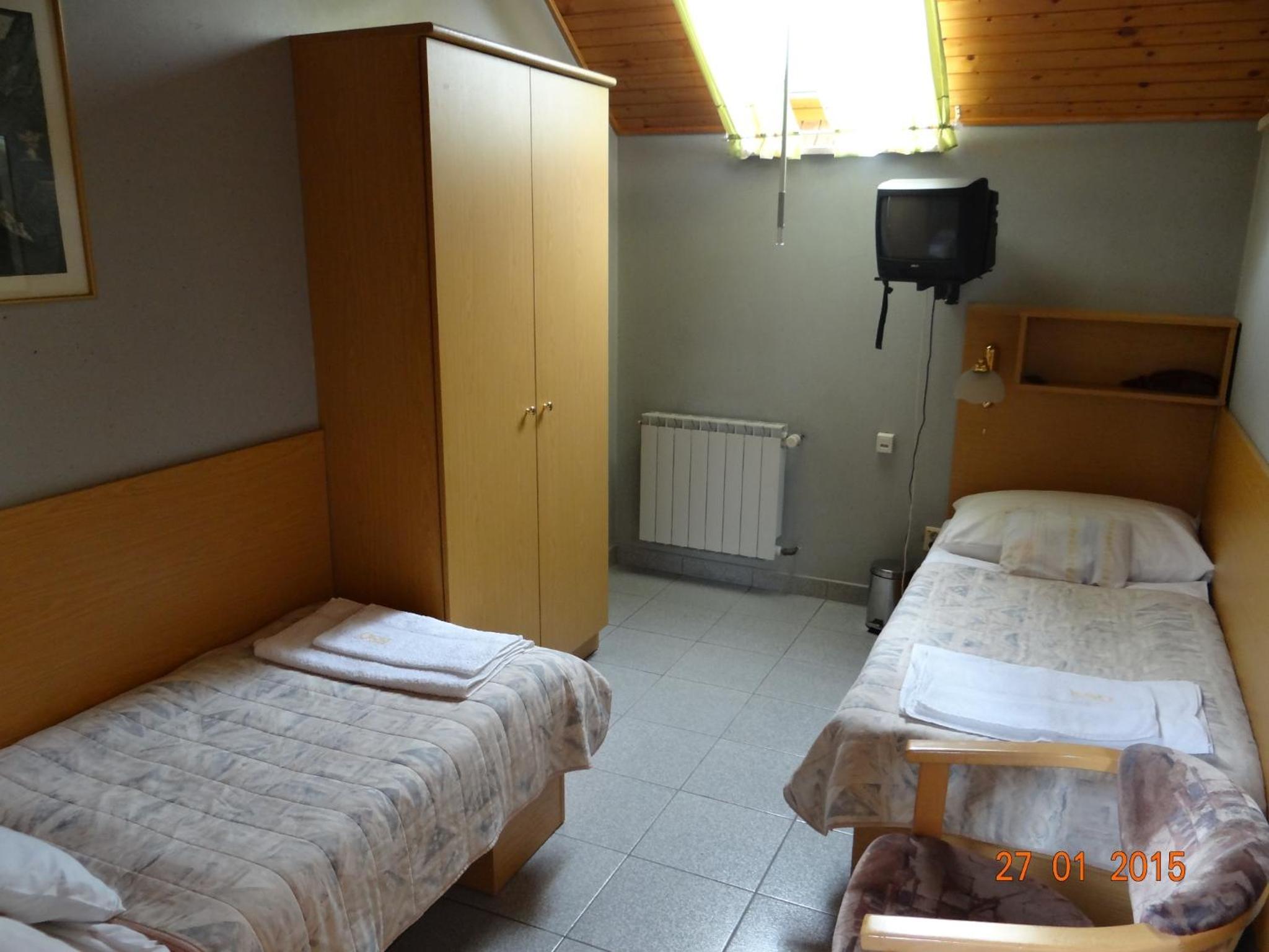 Photo 18