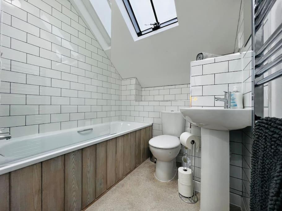 Stable Cottage with pre booked use of Indoor Swimming Pool
