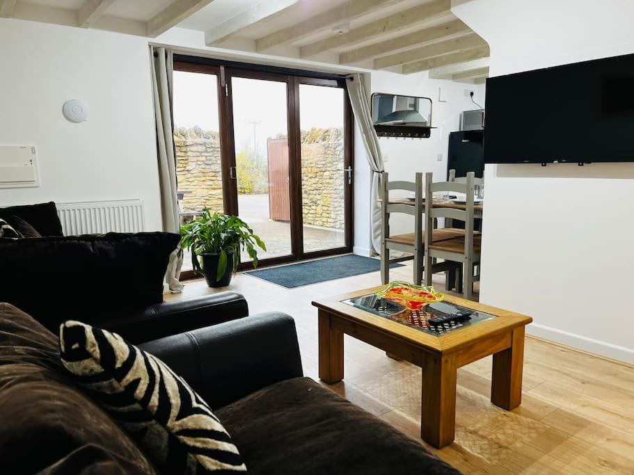 Stable Cottage with pre booked use of Indoor Swimming Pool