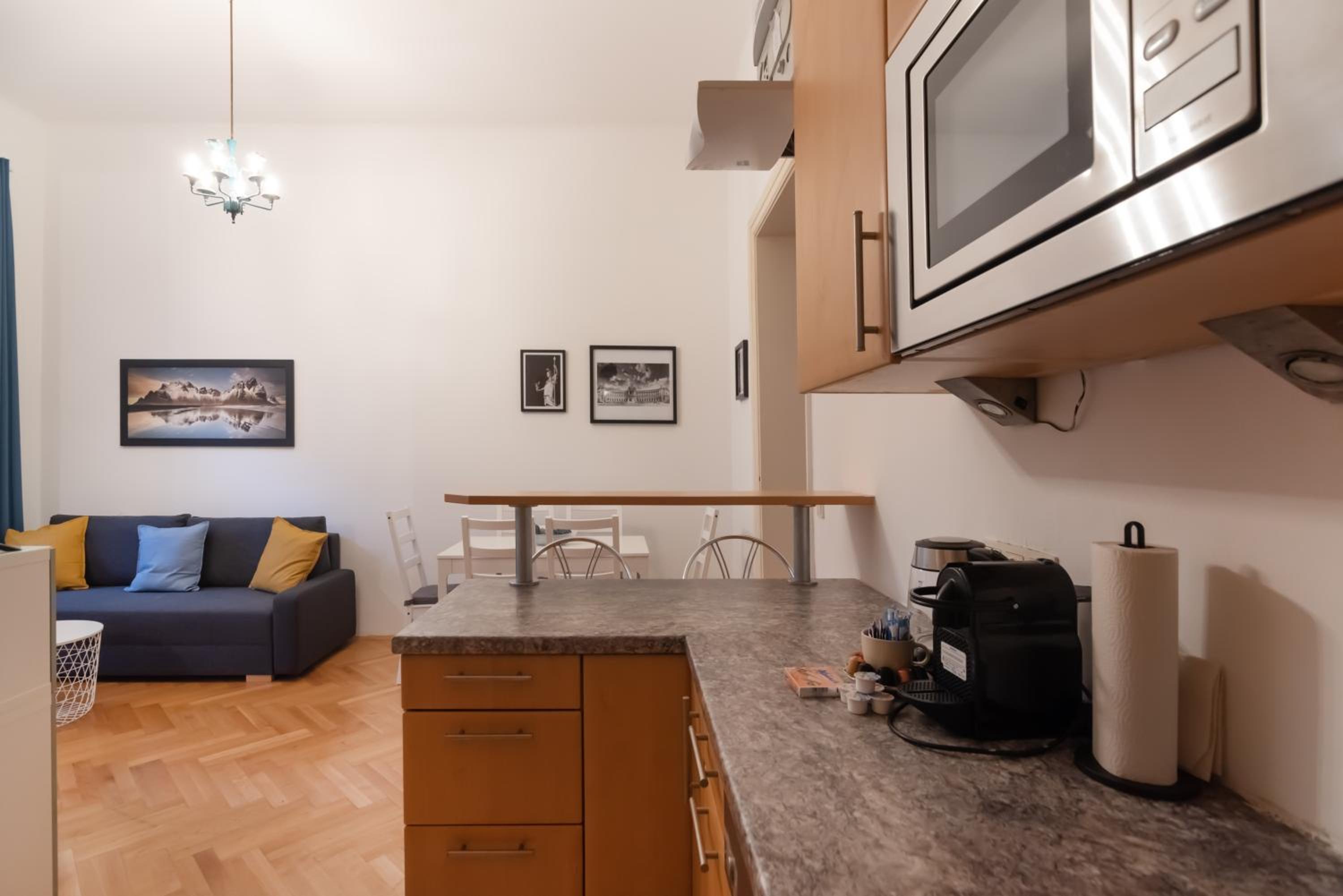 Zentrale Ruhelage im typischen Wiener Altbau