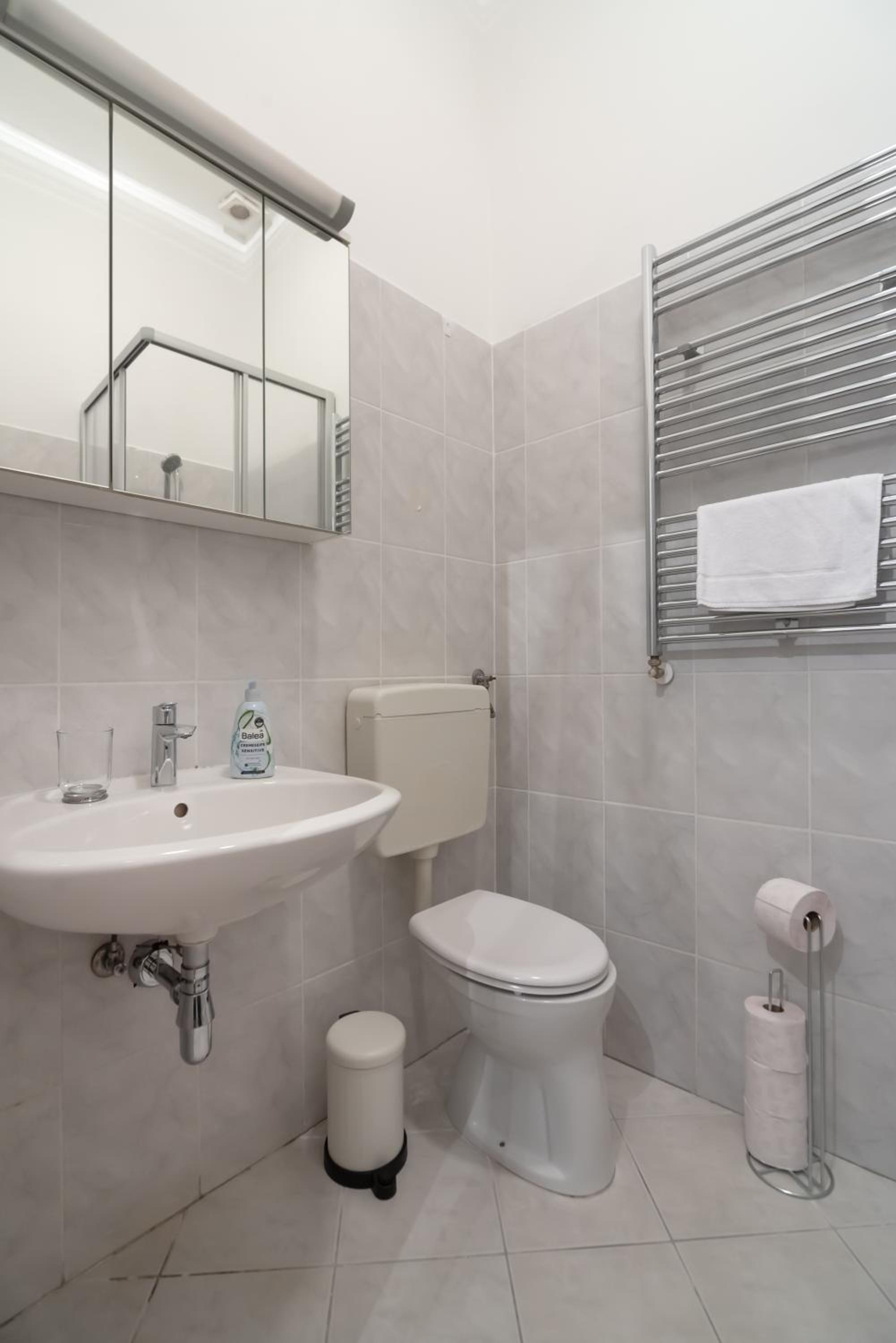 Zentrale Ruhelage im typischen Wiener Altbau