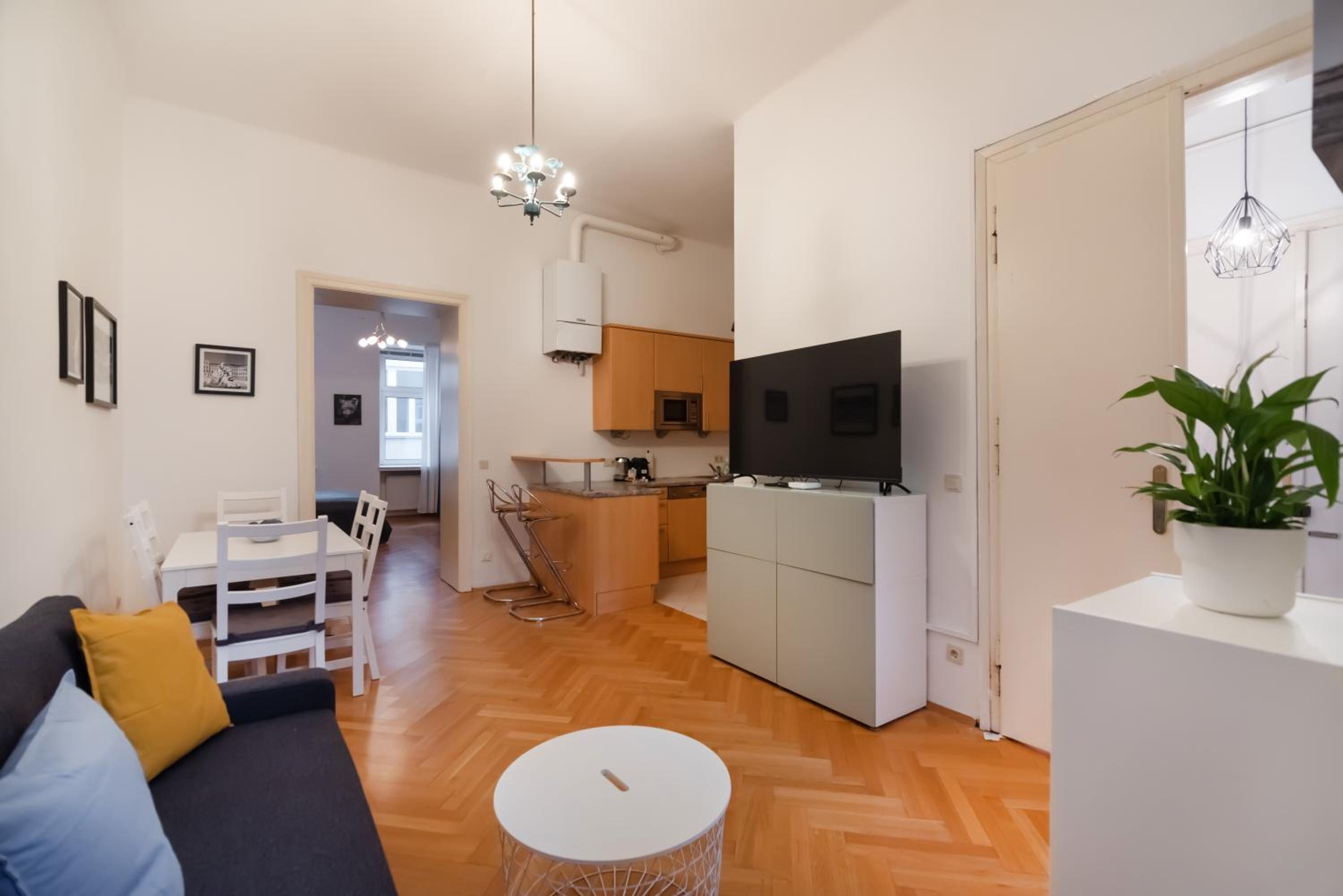 Zentrale Ruhelage im typischen Wiener Altbau