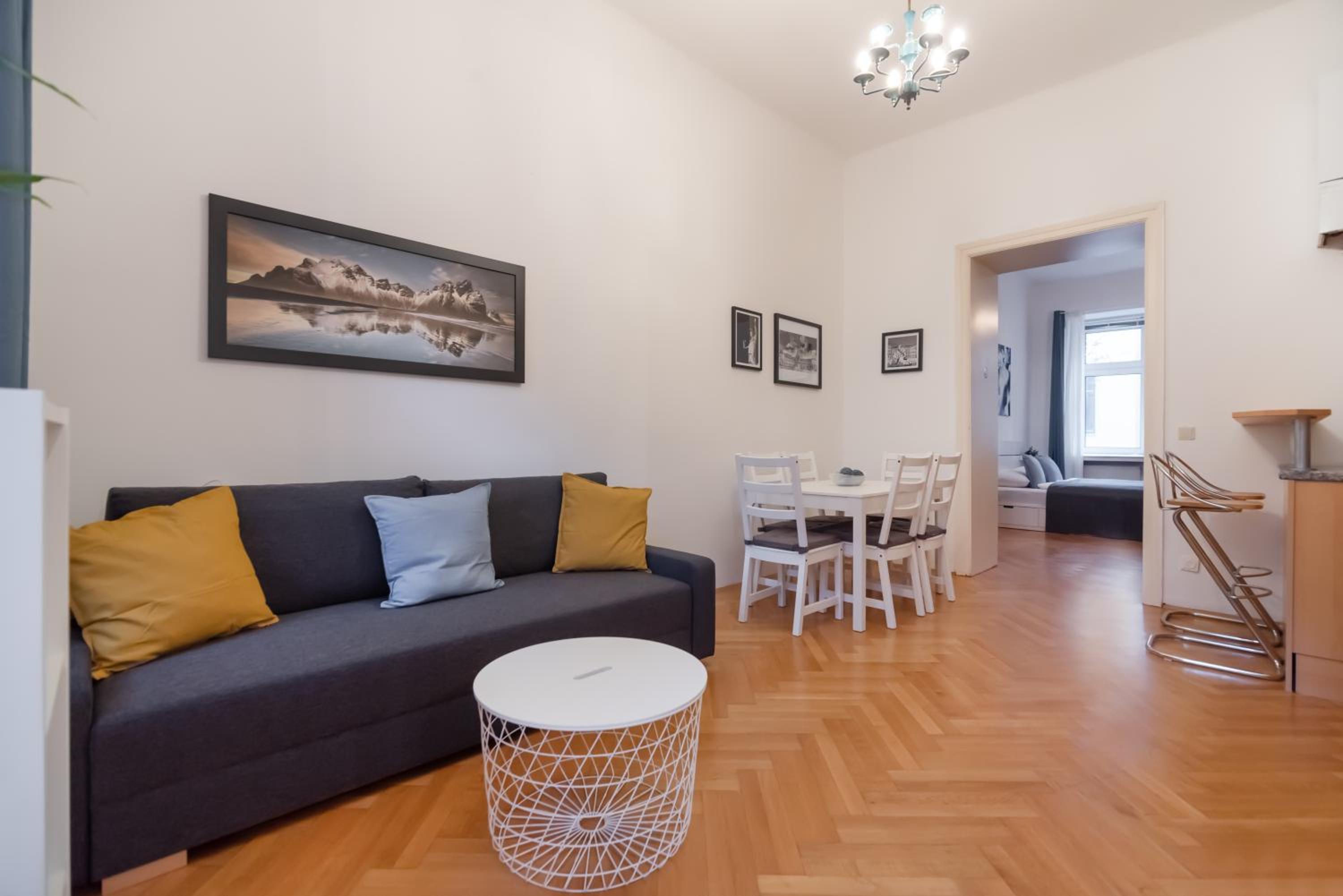 Zentrale Ruhelage im typischen Wiener Altbau