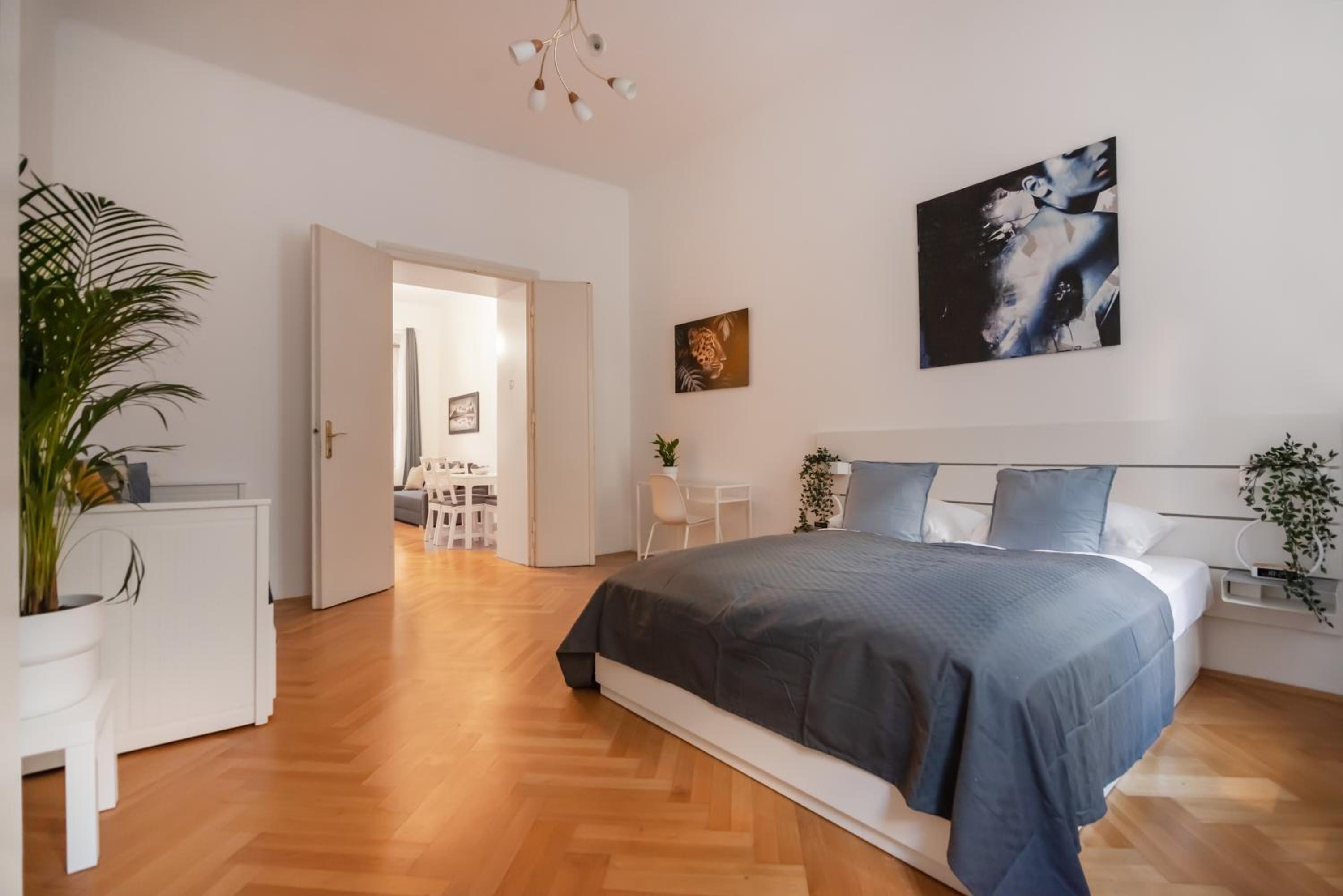Zentrale Ruhelage im typischen Wiener Altbau