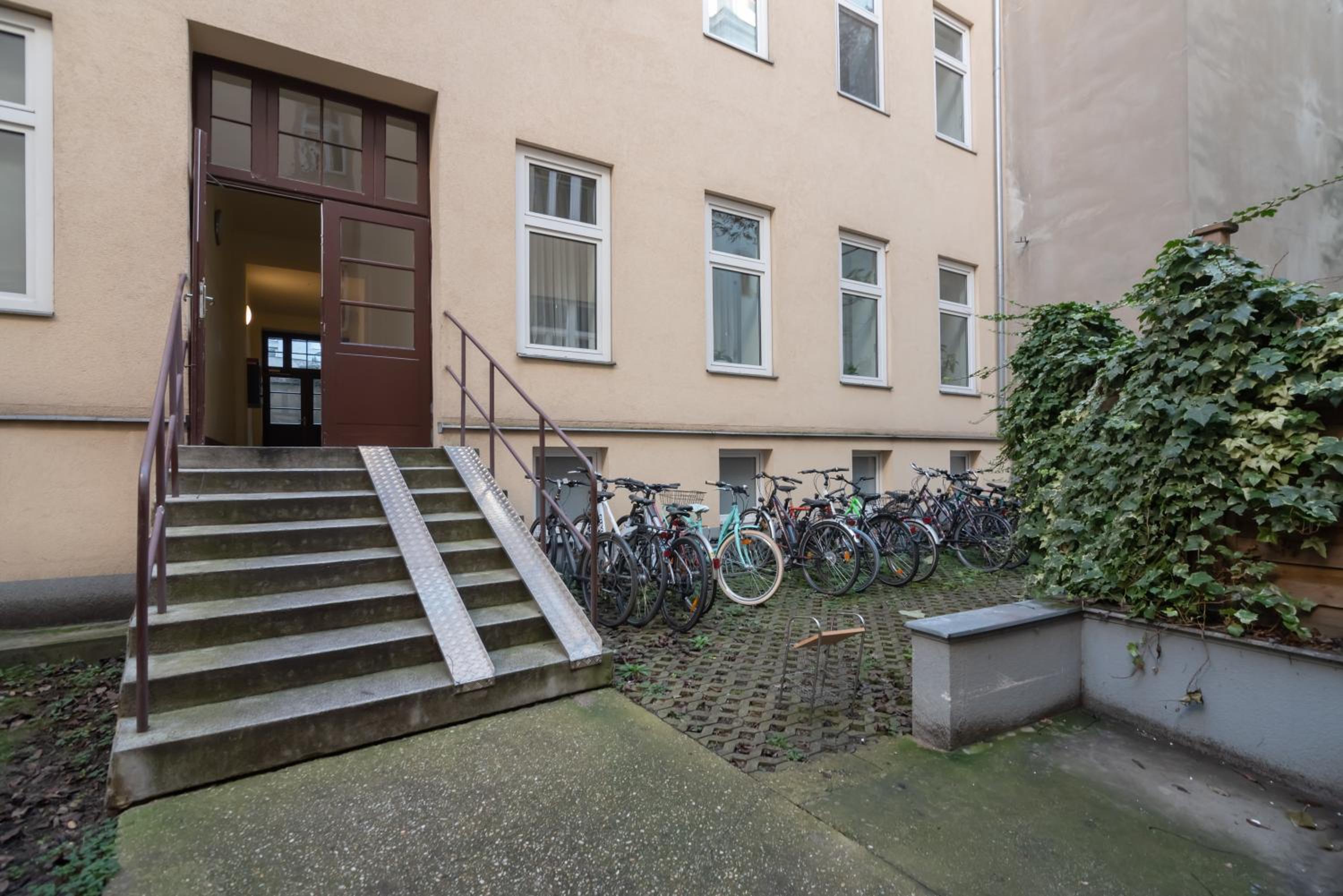 Zentrale Ruhelage im typischen Wiener Altbau