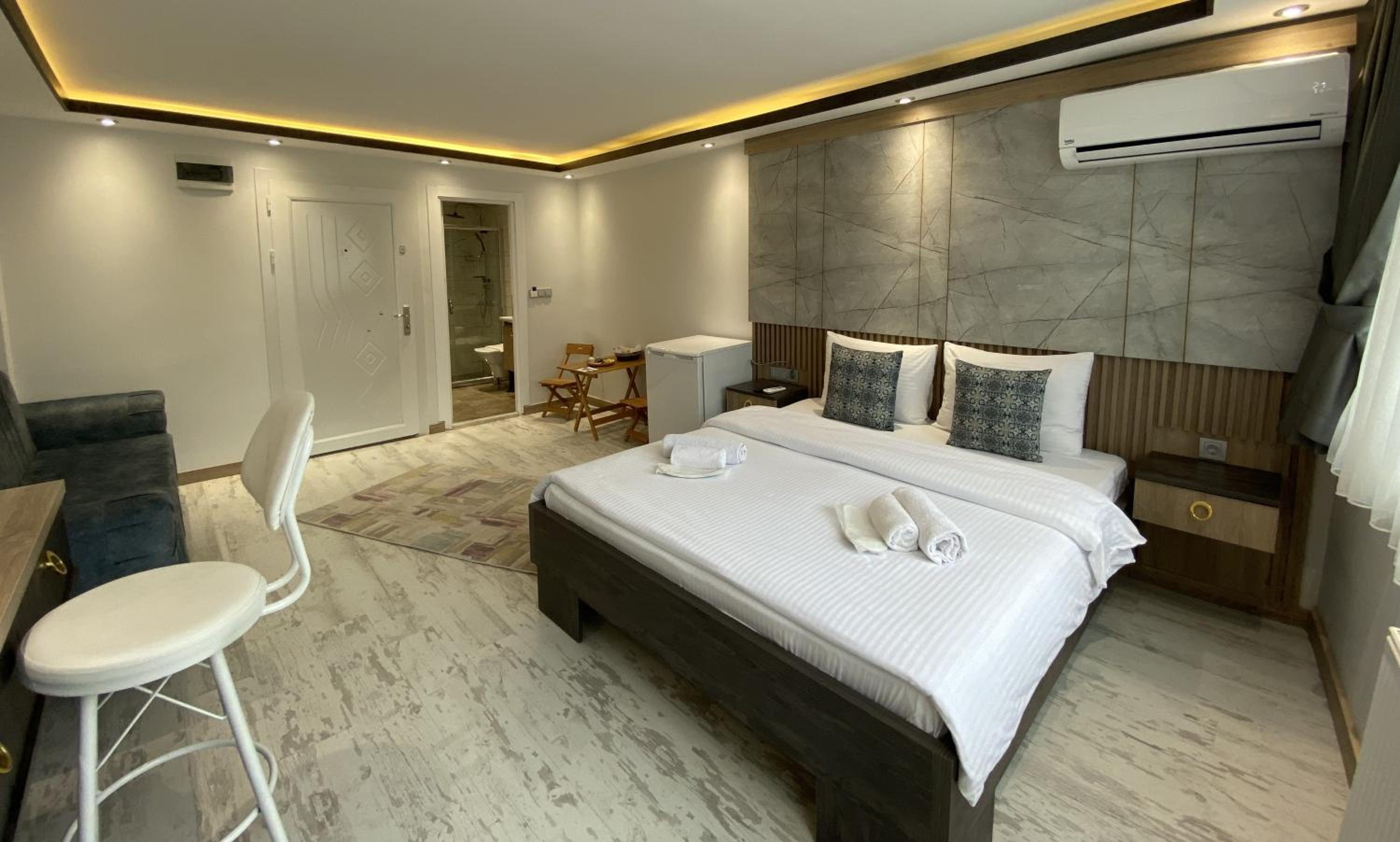 hotel room