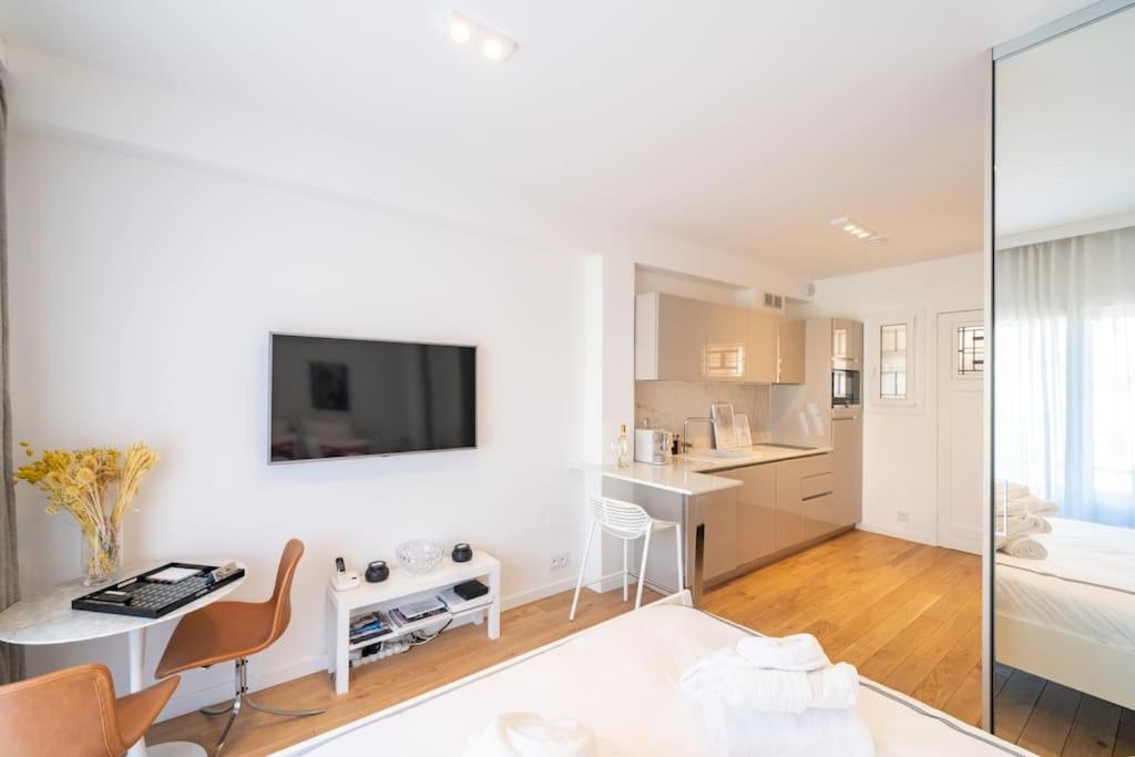 Luxury Apartment - 150m to Palais des Festivals ( Cannes ) photo 4