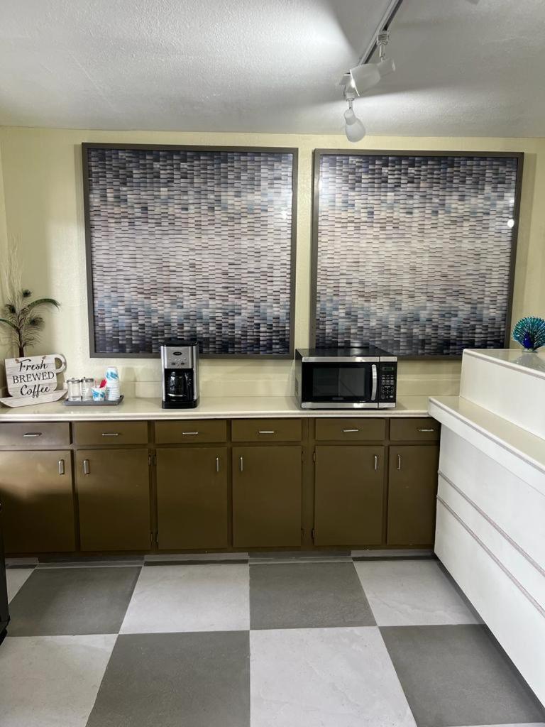 Lake City Vacations - Guest Inn Lake City - Property Image 6