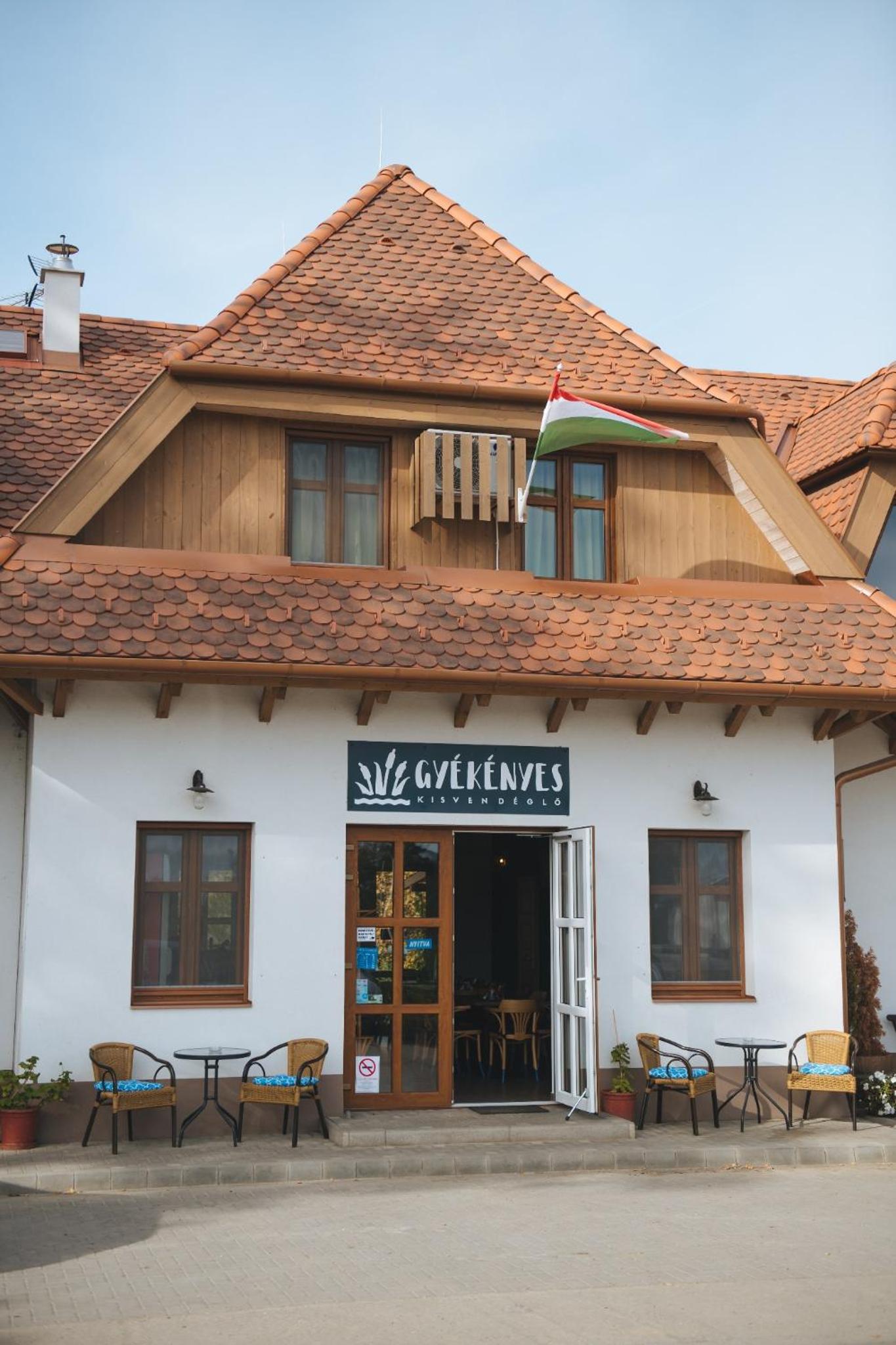 Kormorán tóparti szobák