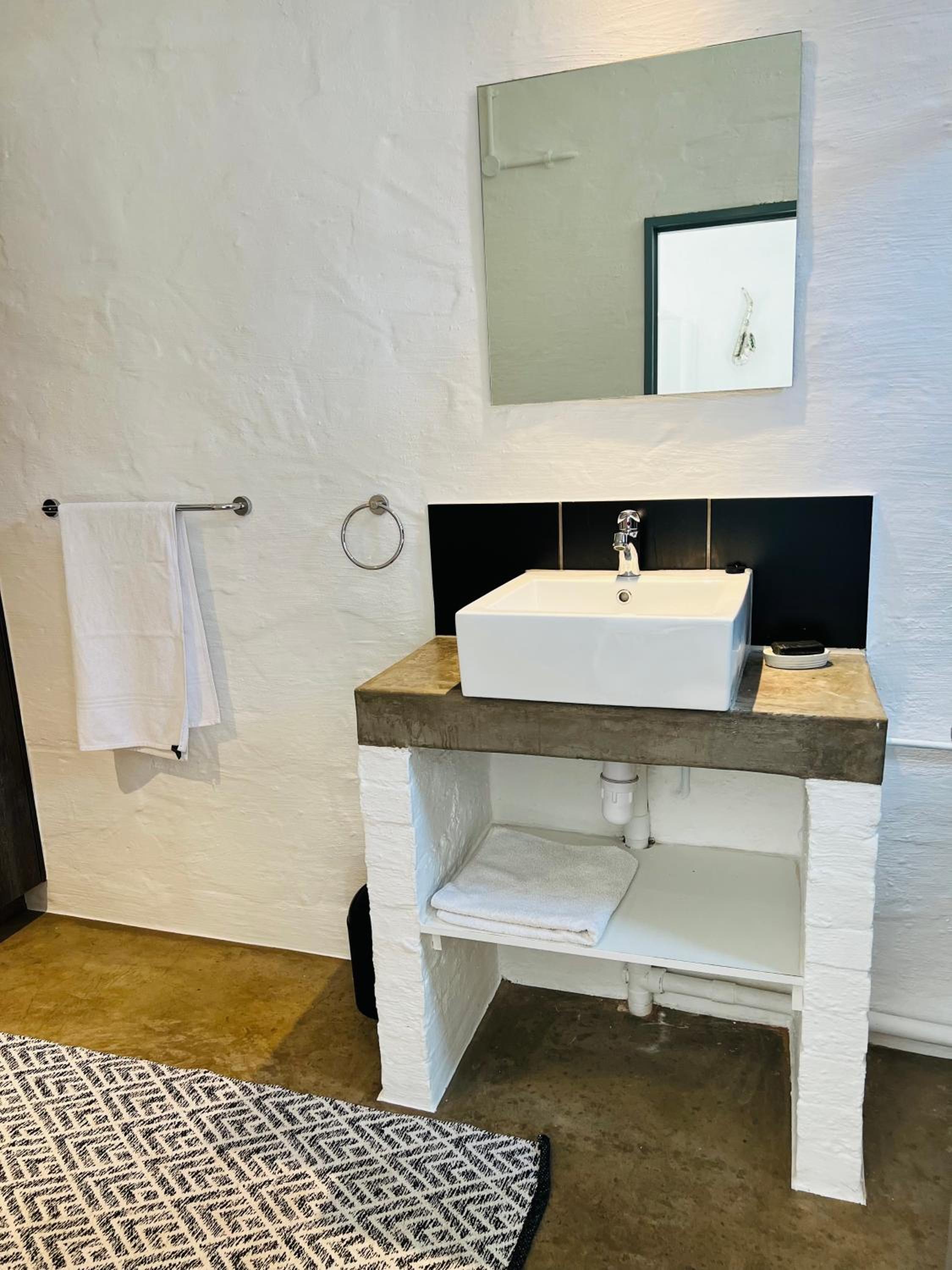 City Living Apartment 119 - Private Balcony, Washing Machine & Fast WiFi
