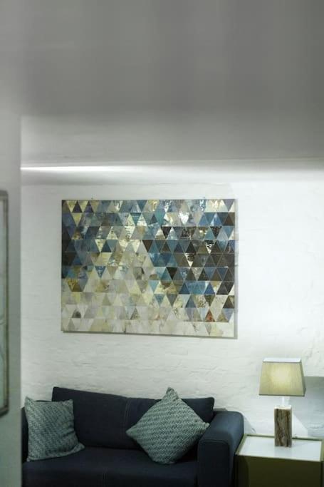 Central, cozy & beautiful designed 2-rooms Apt. near river