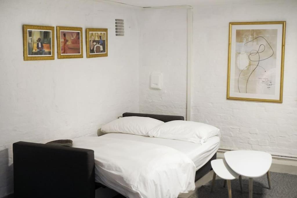 Central, cozy & beautiful designed 2-rooms Apt. near river