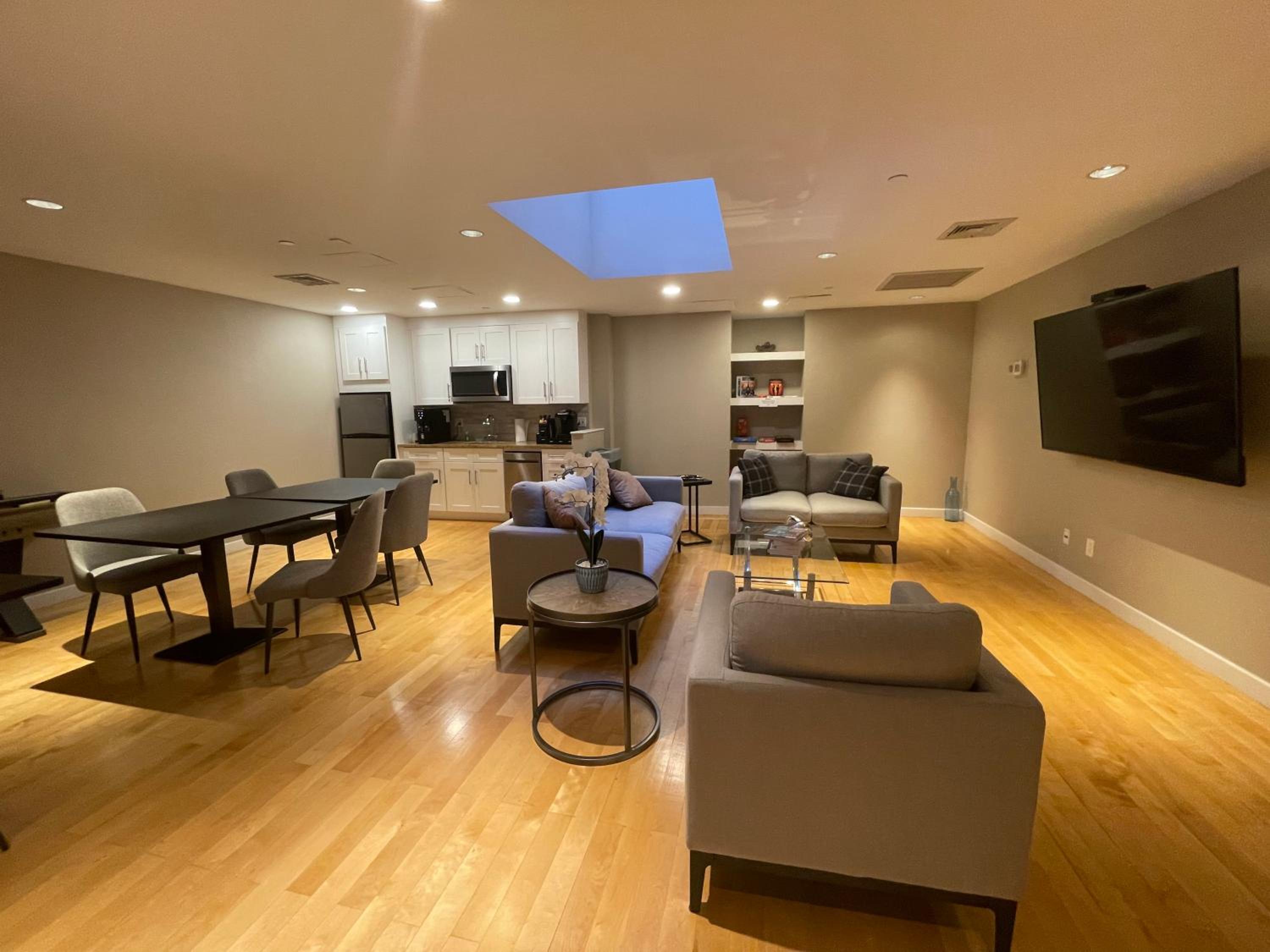National at 888 Sixth Avenue - Furnished Apartments
