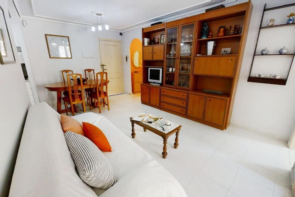 Cozy 2 bed apartment Playa De Los Locos photo 5