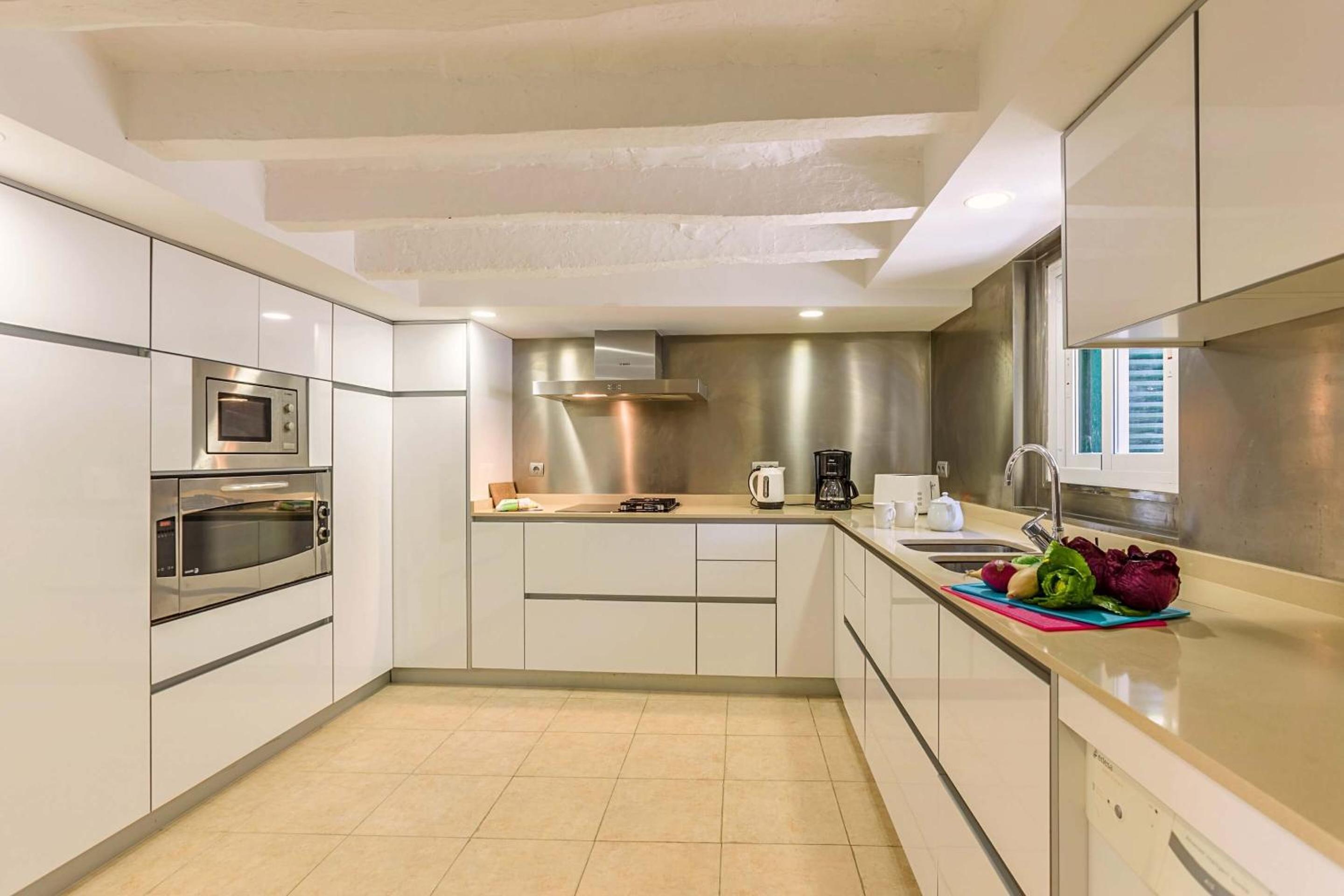 Charming Pollensa Villa Beautiful Views Of the Tramuntana Mountains La Coma 4 Bedrooms Pollensa