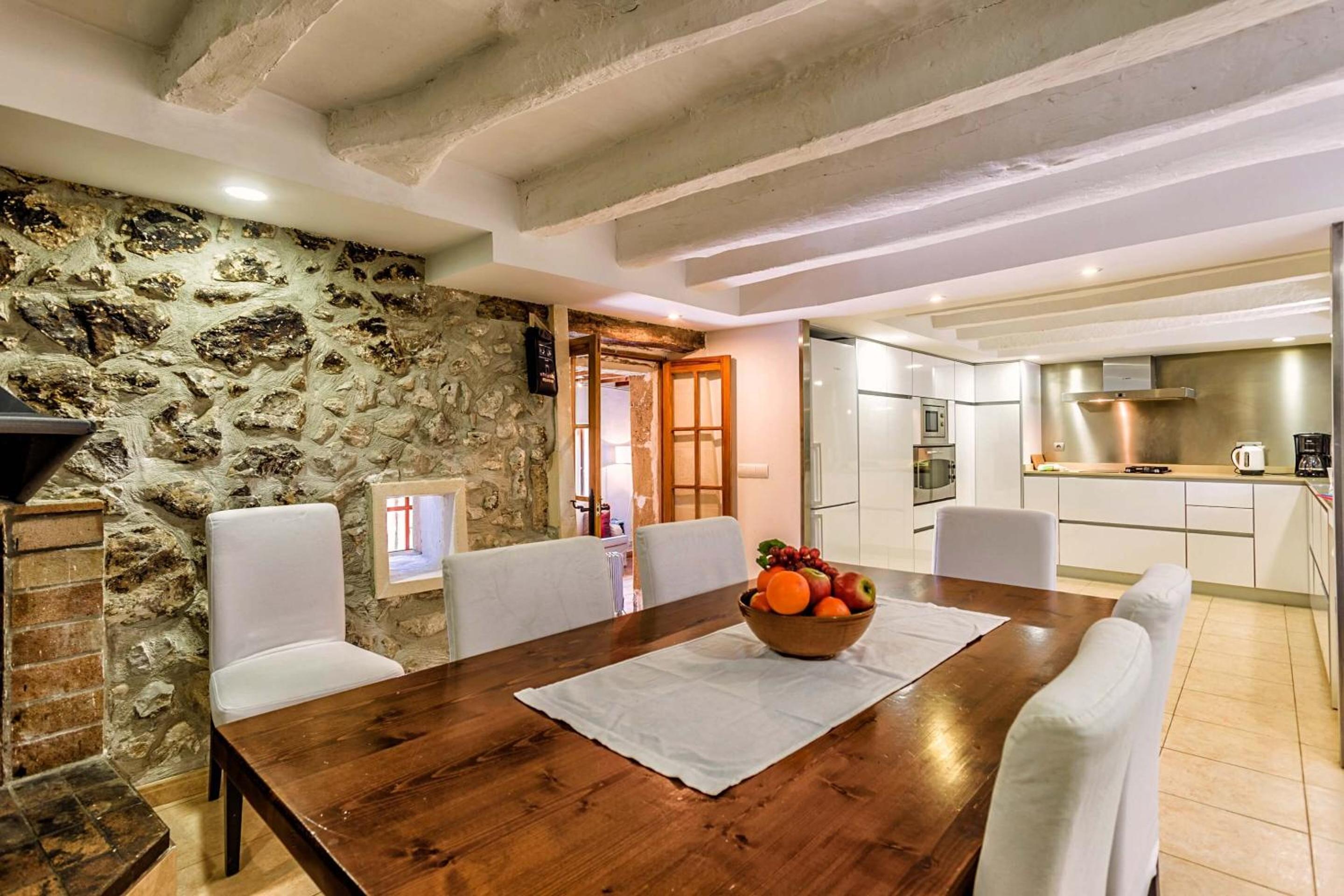 Charming Pollensa Villa Beautiful Views Of the Tramuntana Mountains La Coma 4 Bedrooms Pollensa