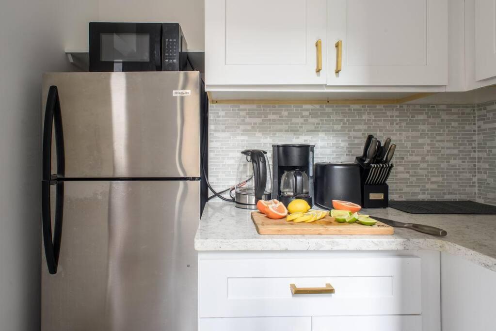 428-3R Spacious Prime Midtown 2BR Newly furnished