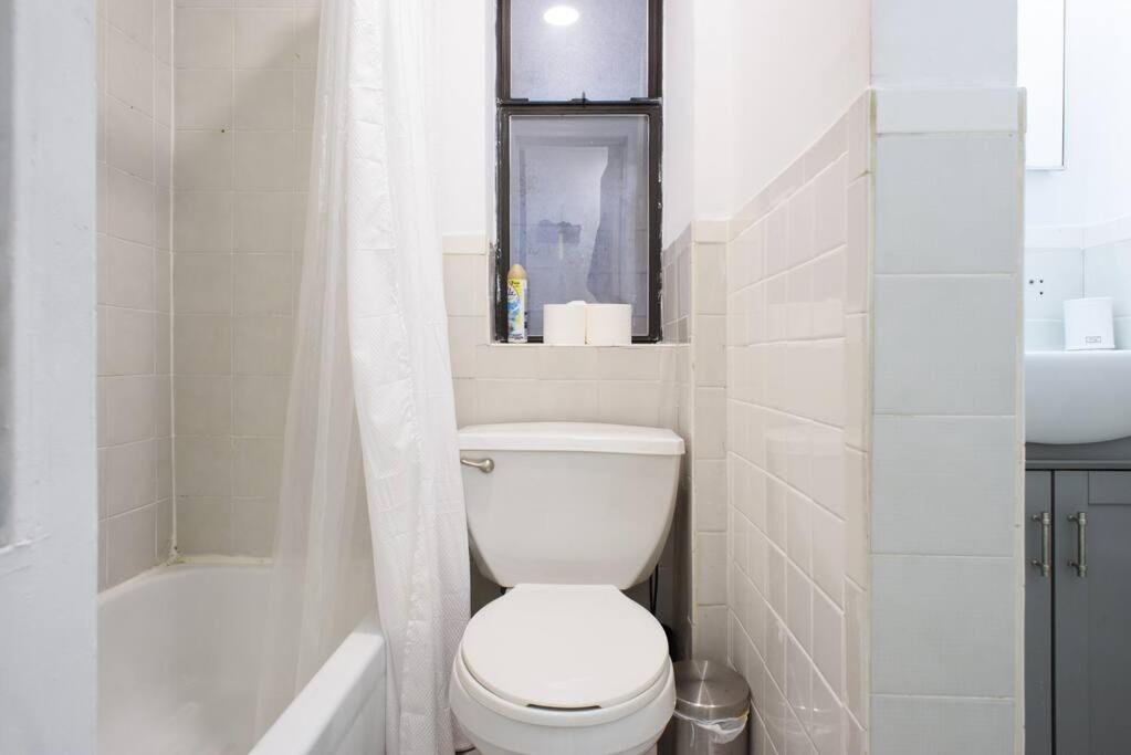 428-3R Spacious Prime Midtown 2BR Newly furnished
