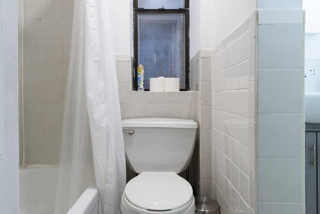 428-3R Spacious Prime Midtown 2BR Newly furnished
