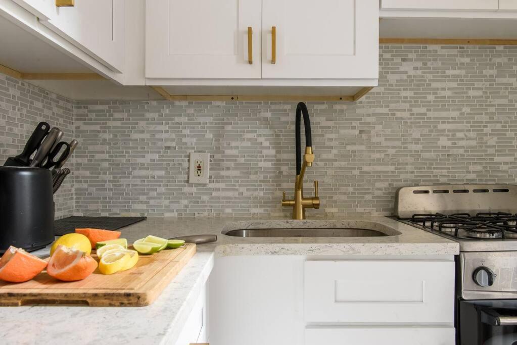 428-3R Spacious Prime Midtown 2BR Newly furnished