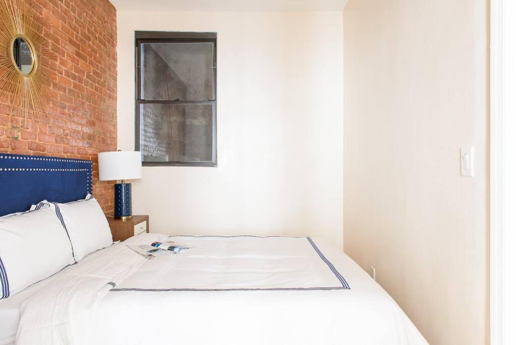 428-4R prime midtown large 2 BR Newly Furnished
