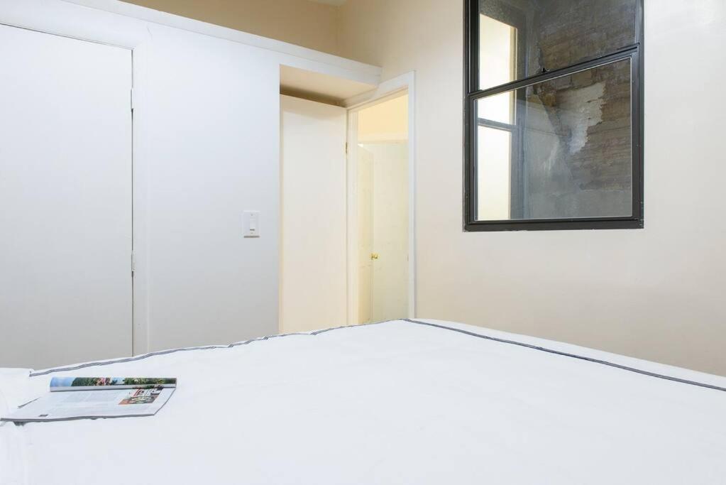 428-4R prime midtown large 2 BR Newly Furnished