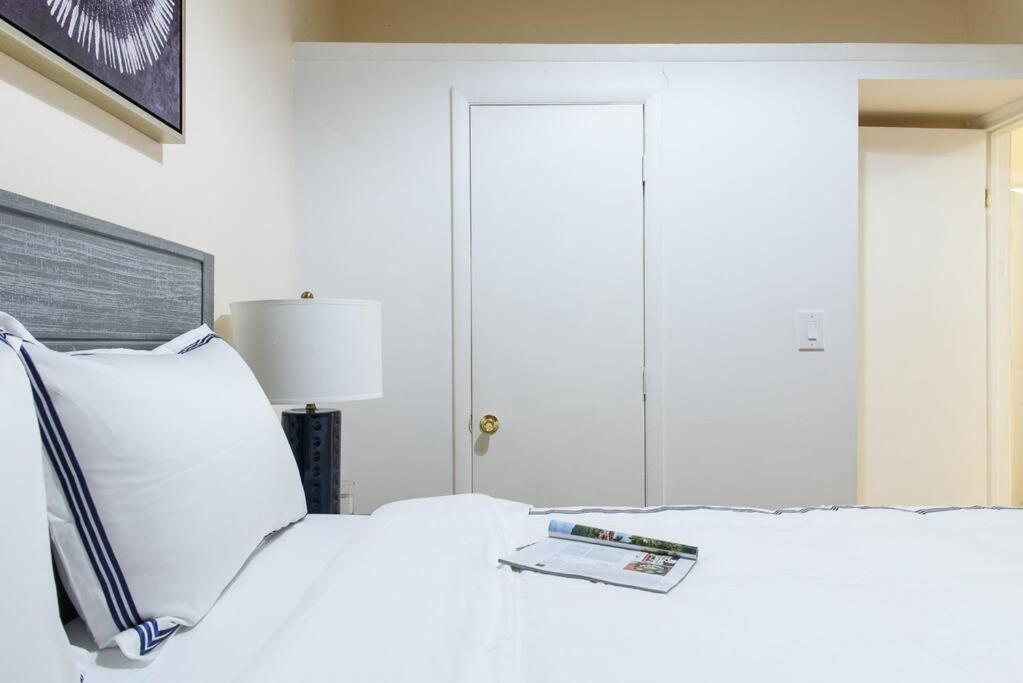 428-4R prime midtown large 2 BR Newly Furnished