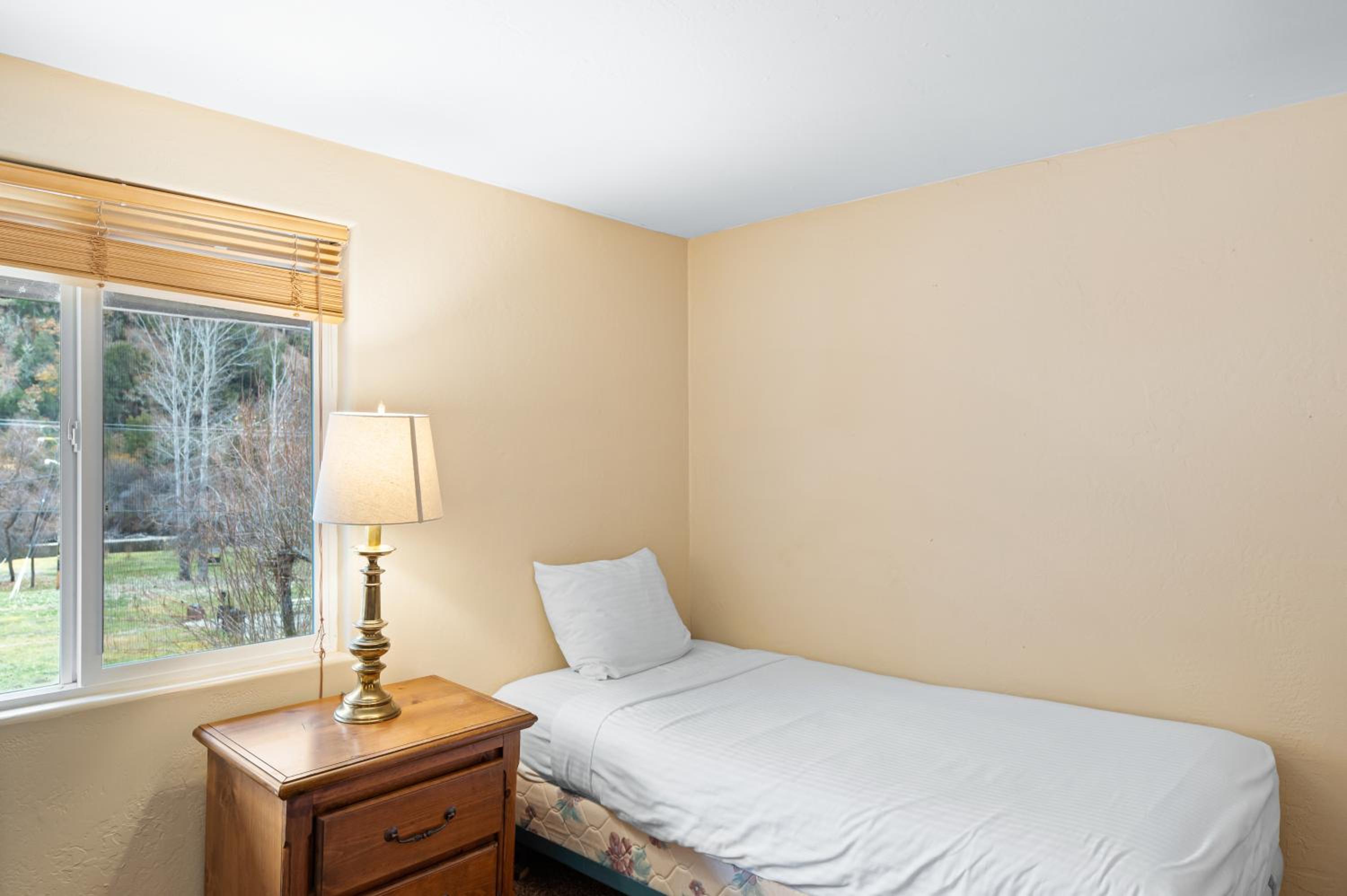 Indian Creek Lodge