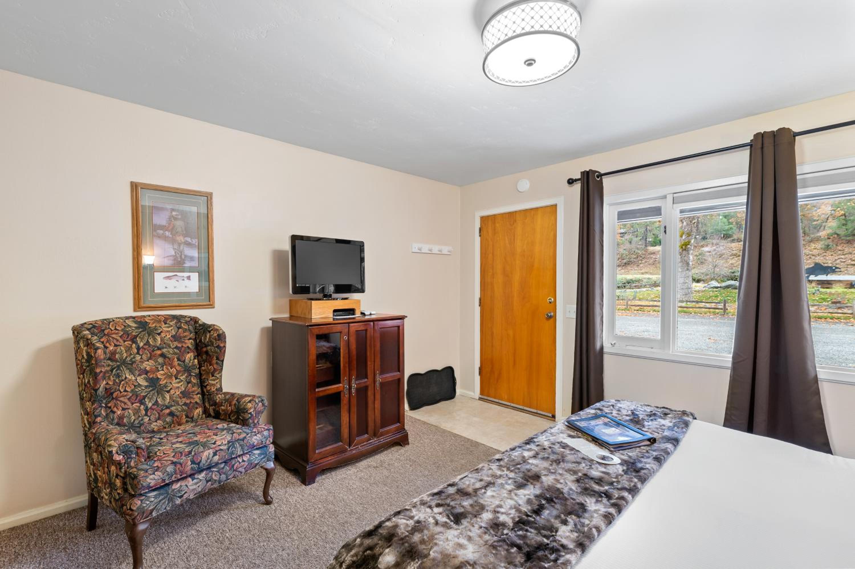 Indian Creek Lodge