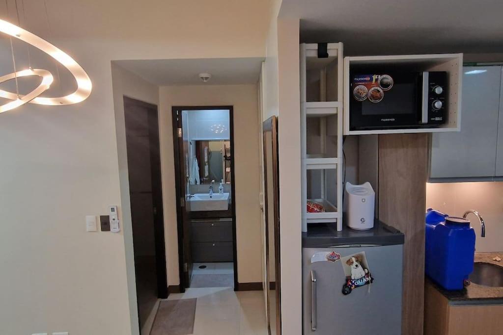 Kan Emilio Cozy 1BR Apartment in Makati view 2